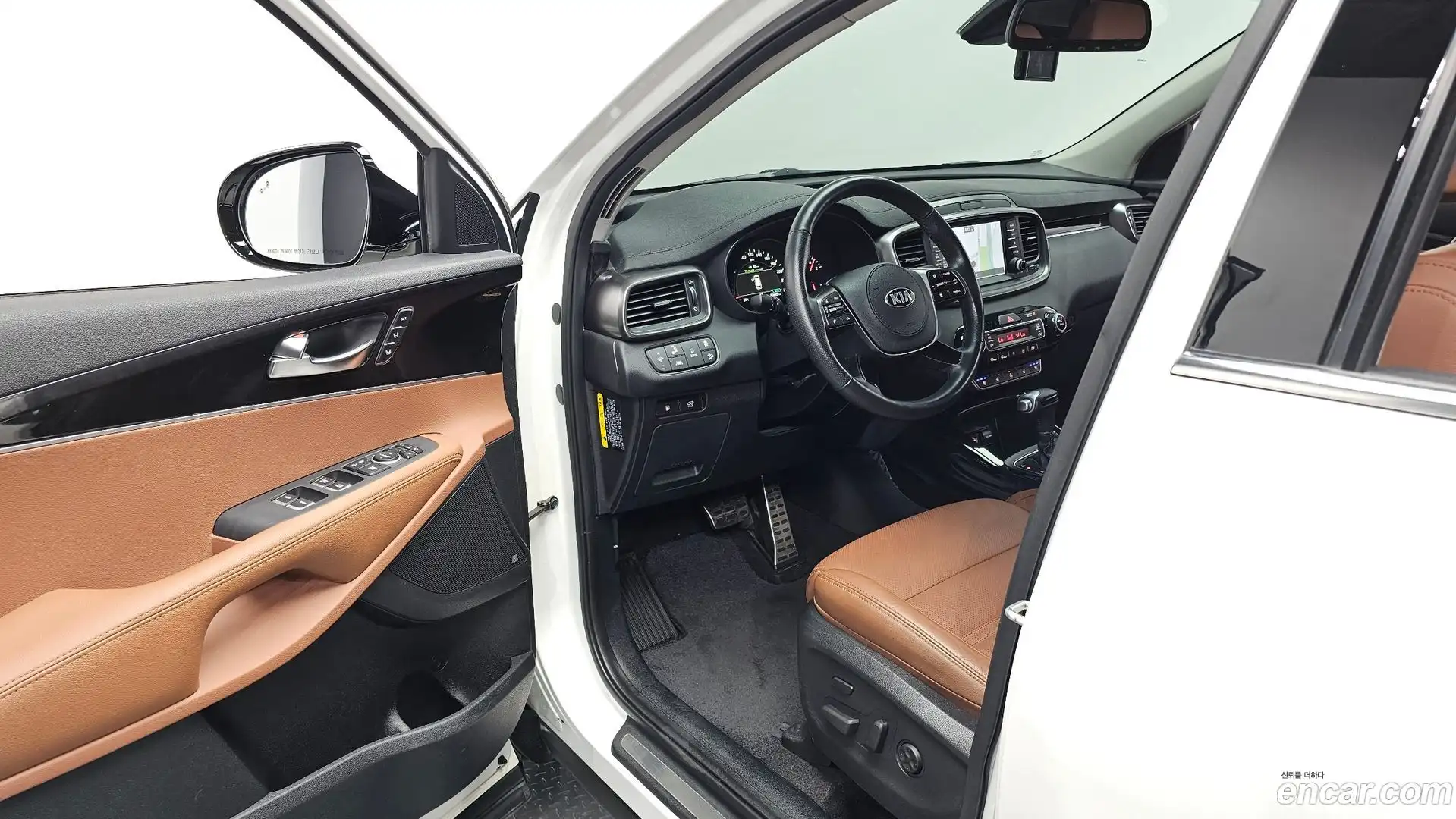 Sorento Kia 2019.1-INNER-010