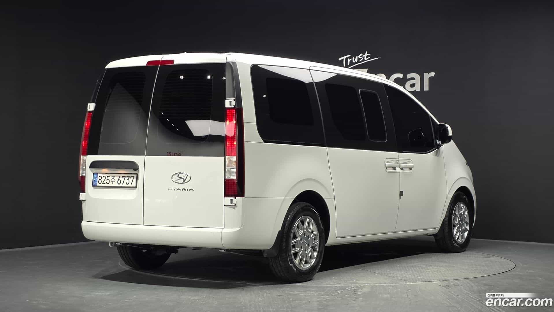 Staria Hyundai 2022.11-OUTER-002