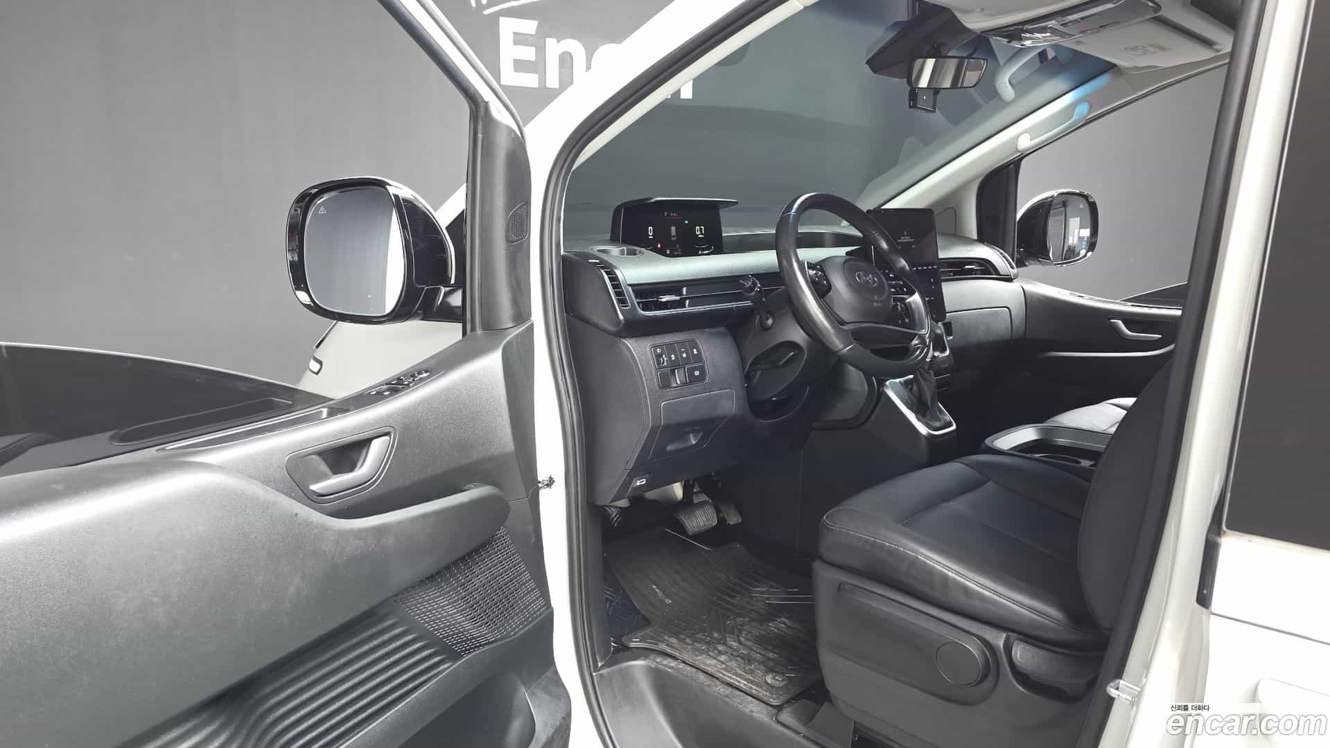 Staria Hyundai 2022.11-INNER-010