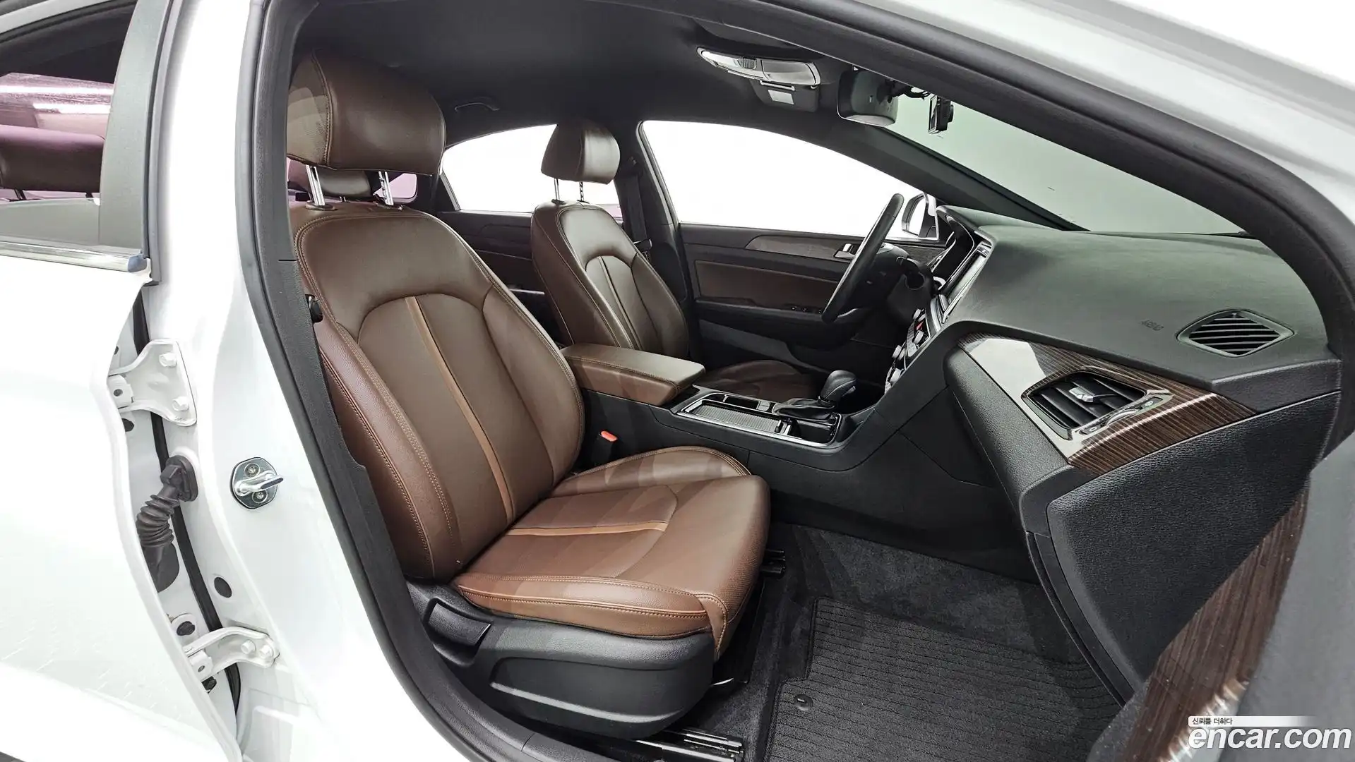 Sonata Hyundai 2017.2-INNER-036