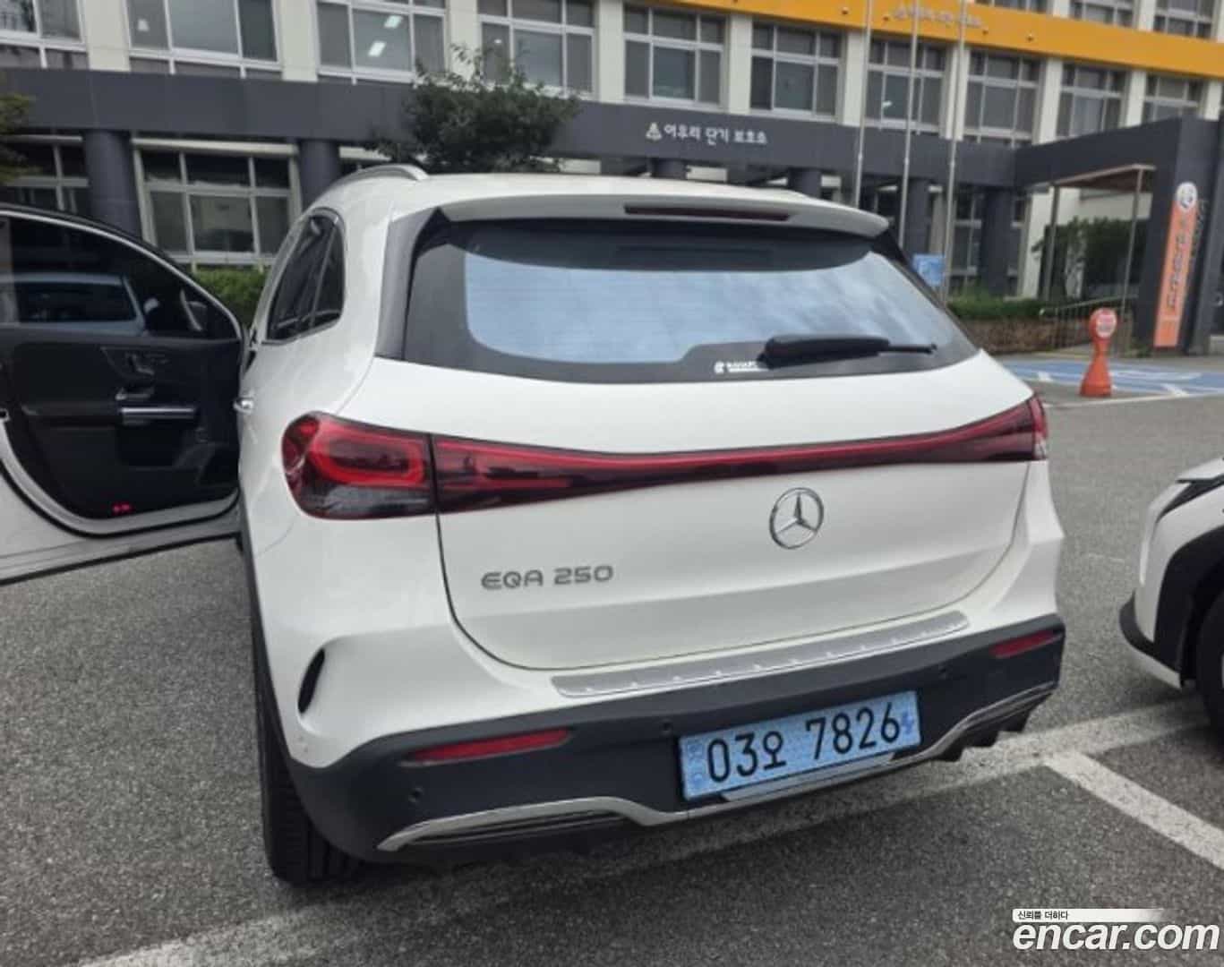 EQA Mercedes-Benz 2024.5-OUTER-002