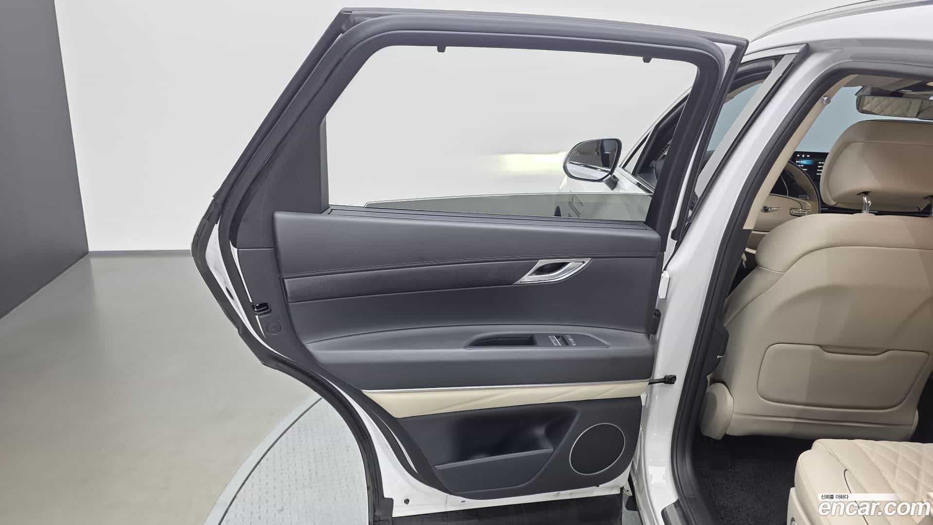 GV80 Genesis 2022.6-INNER-035