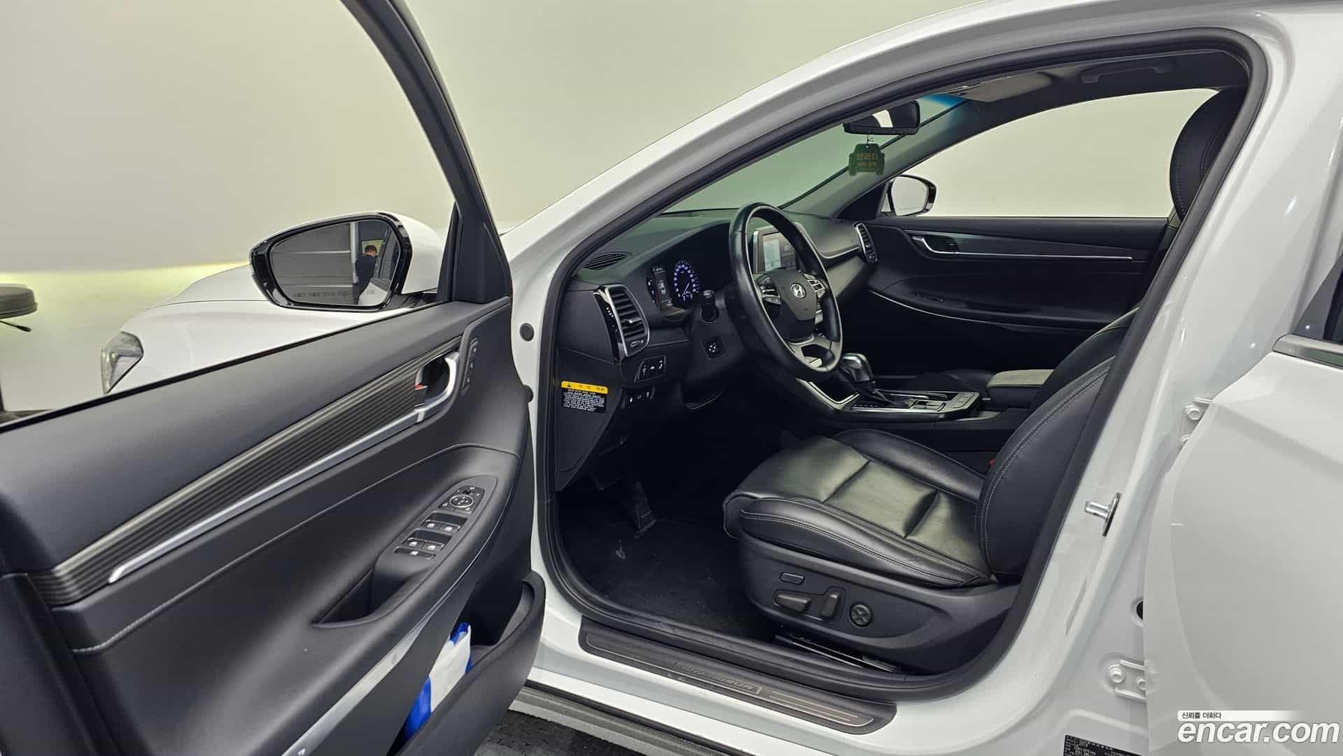 Grandeur Hyundai 2019.3-INNER-010