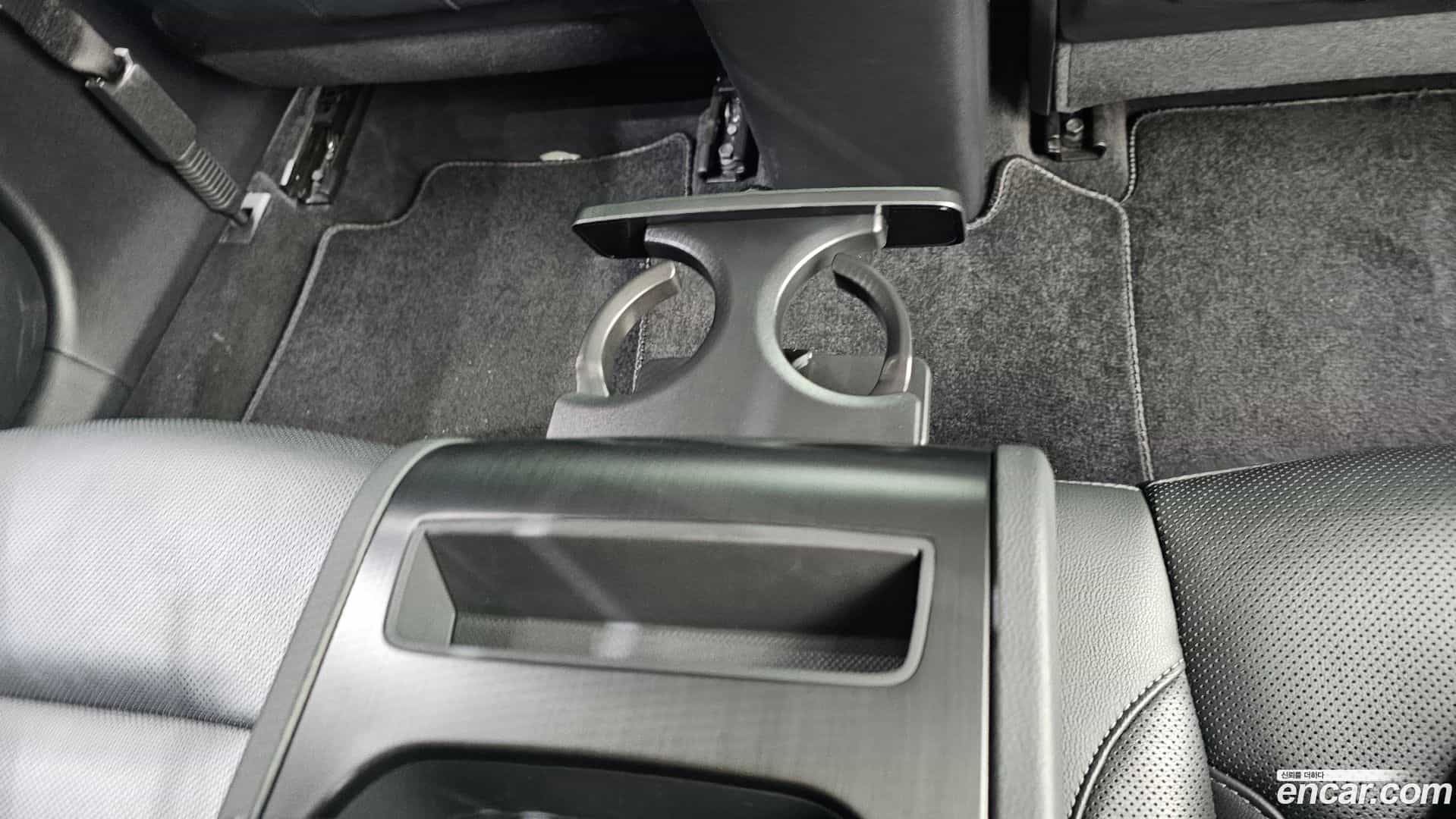 Grandeur Hyundai 2019.3-OPTION-042