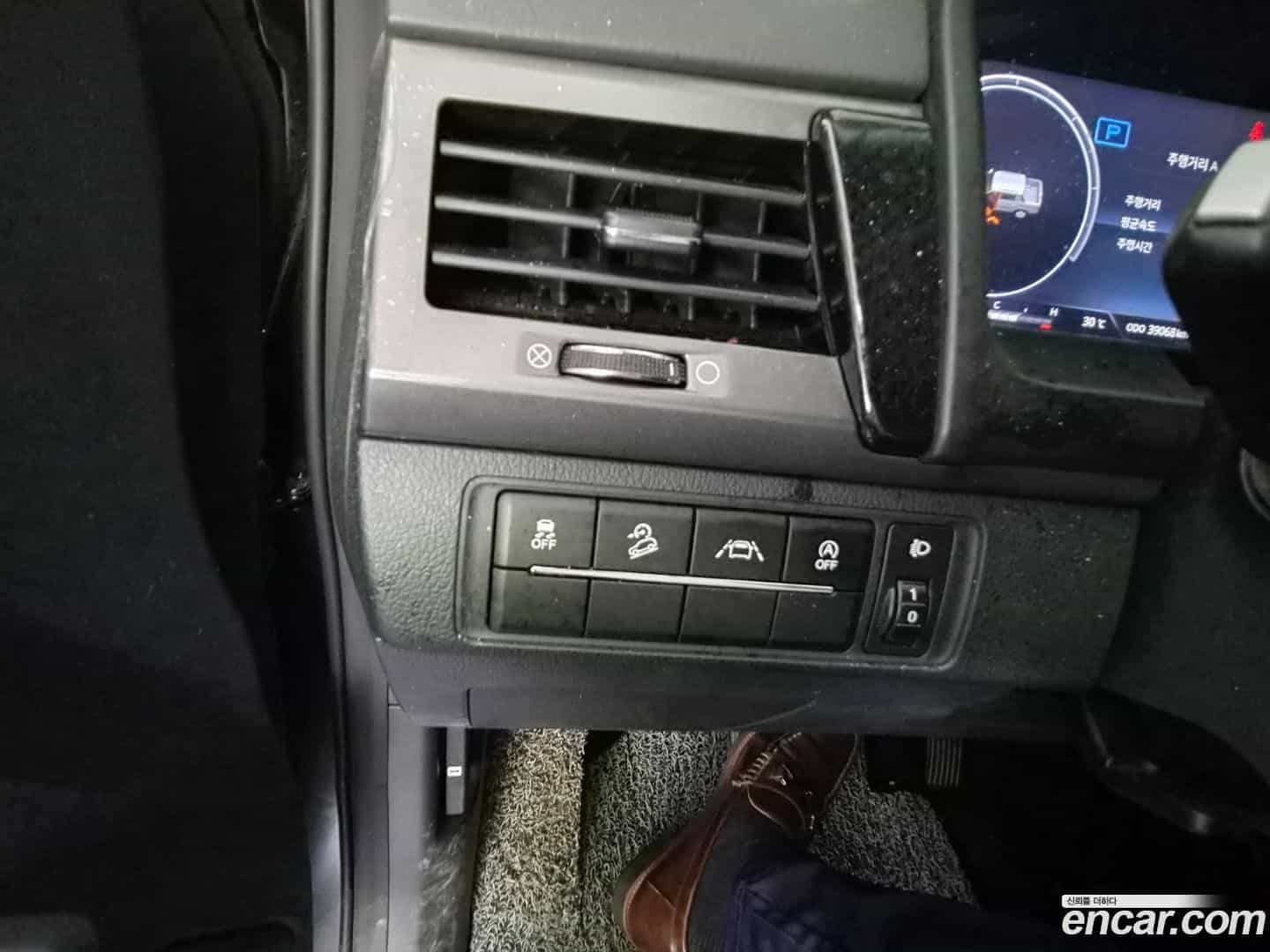 Rexton KG Mobility 2022.11-INNER-008