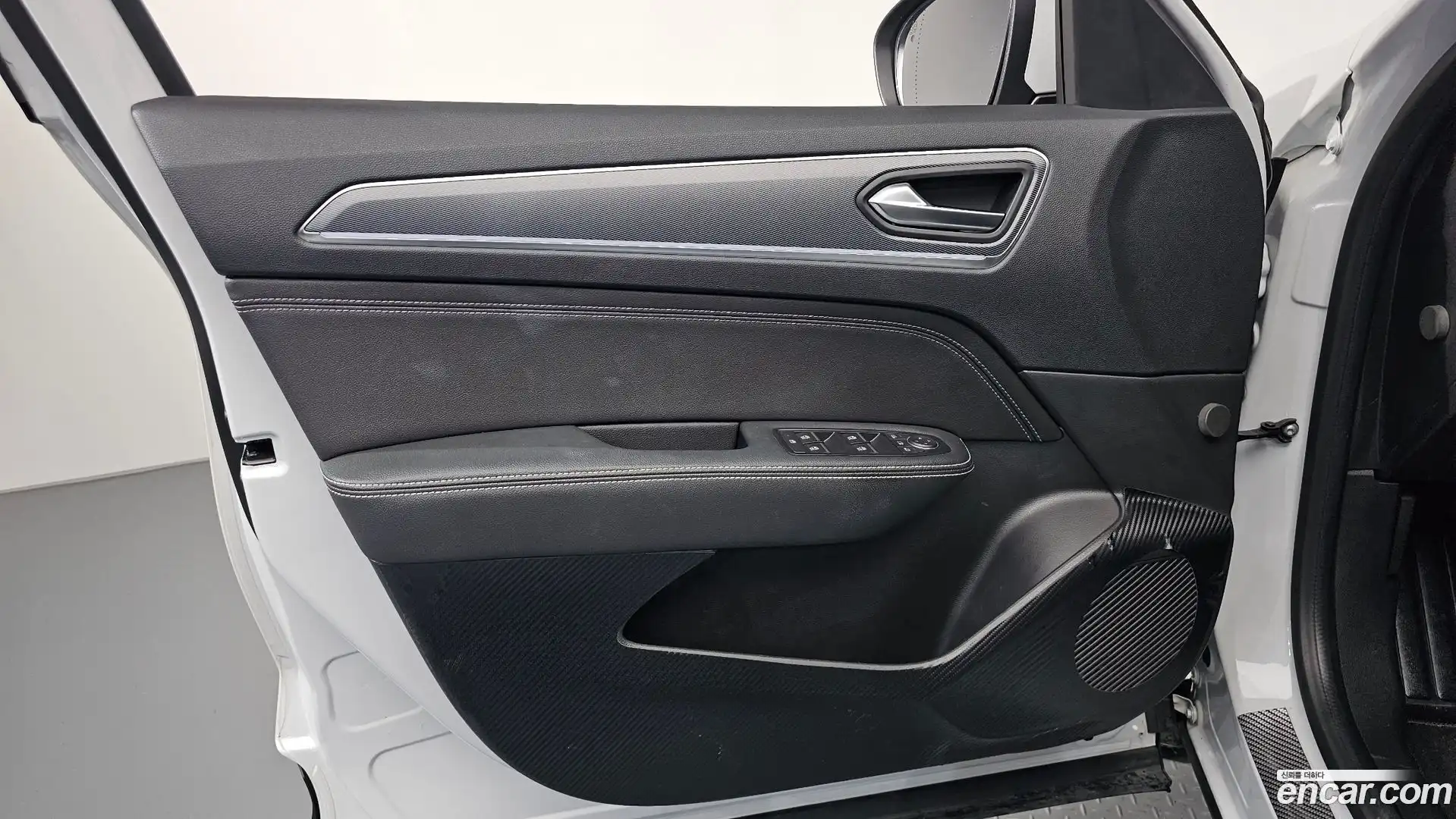XM3 Renault Korea 2020.11-INNER-034