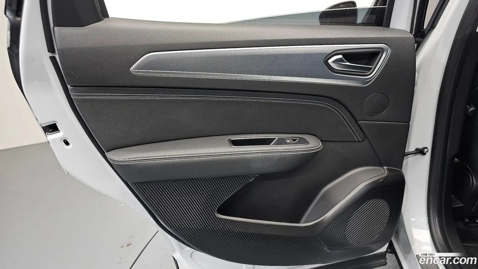 XM3 Renault Korea 2020.11-INNER-035