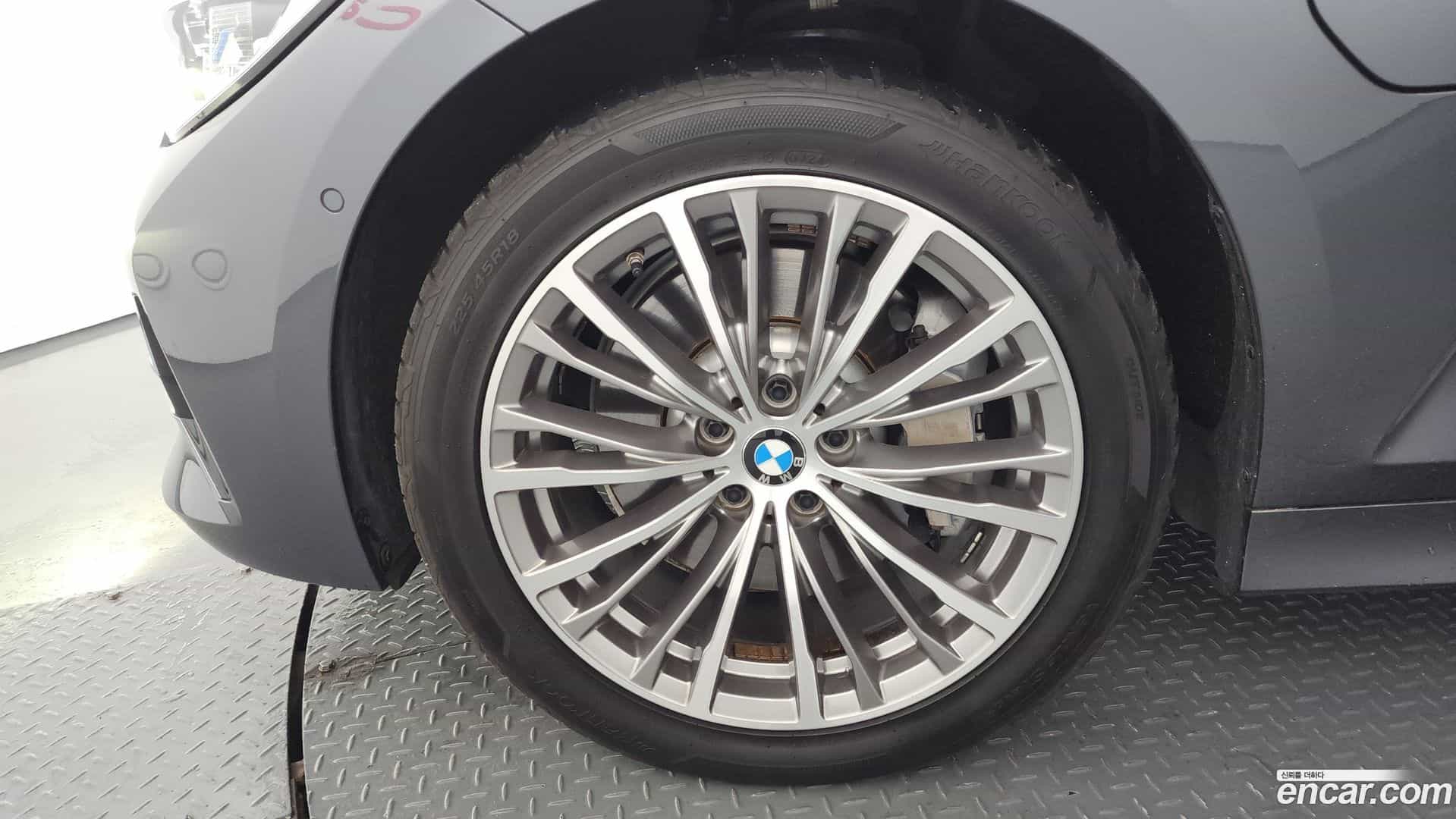 3-Series BMW 2021.5-OUTER-005