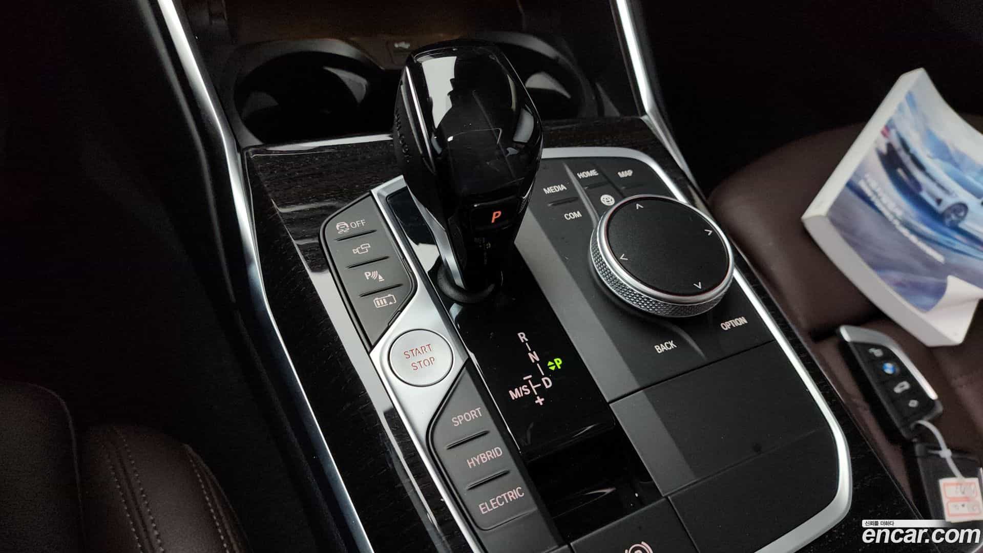 3-Series BMW 2021.5-INNER-009