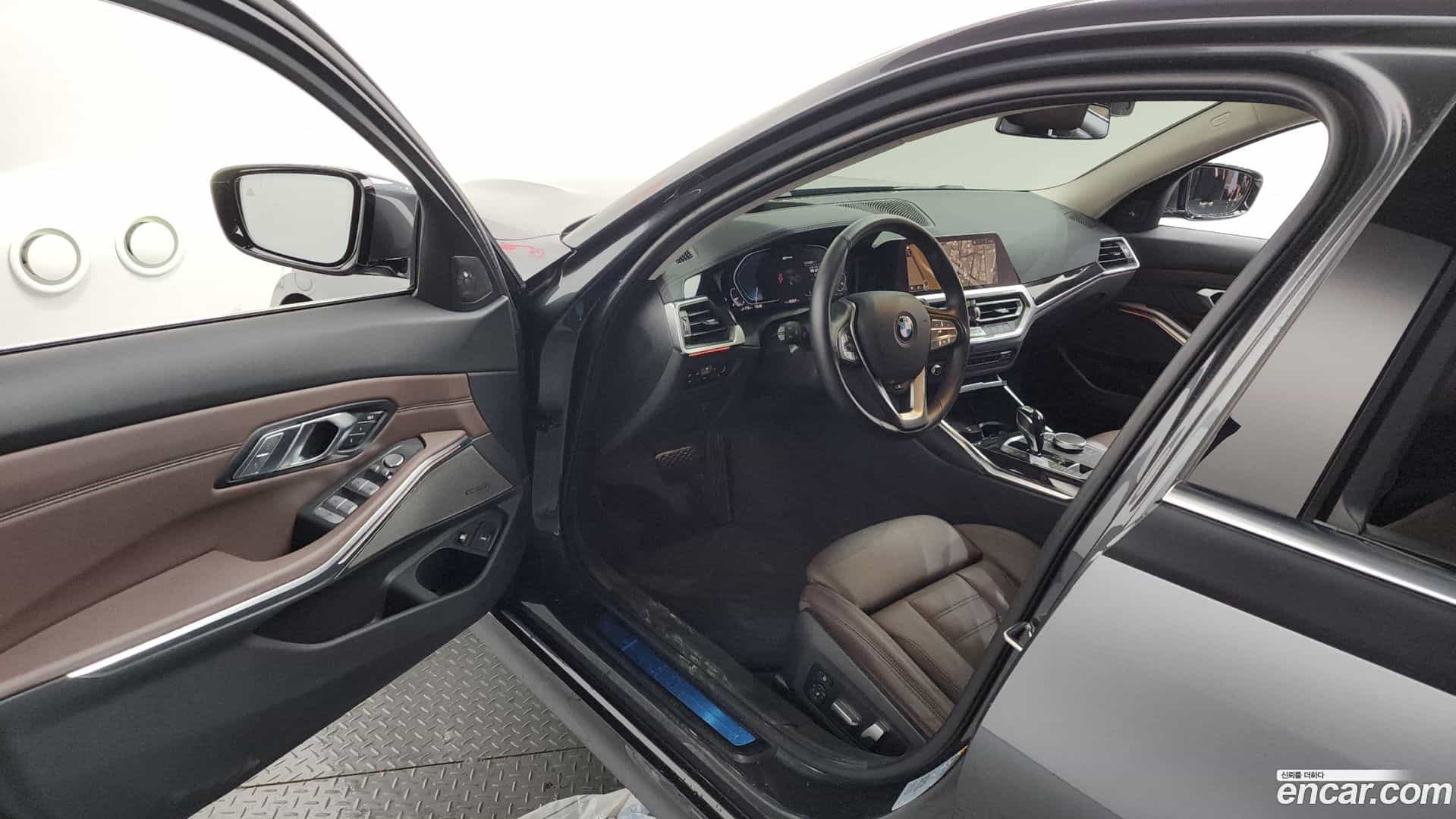 3-Series BMW 2021.5-INNER-010