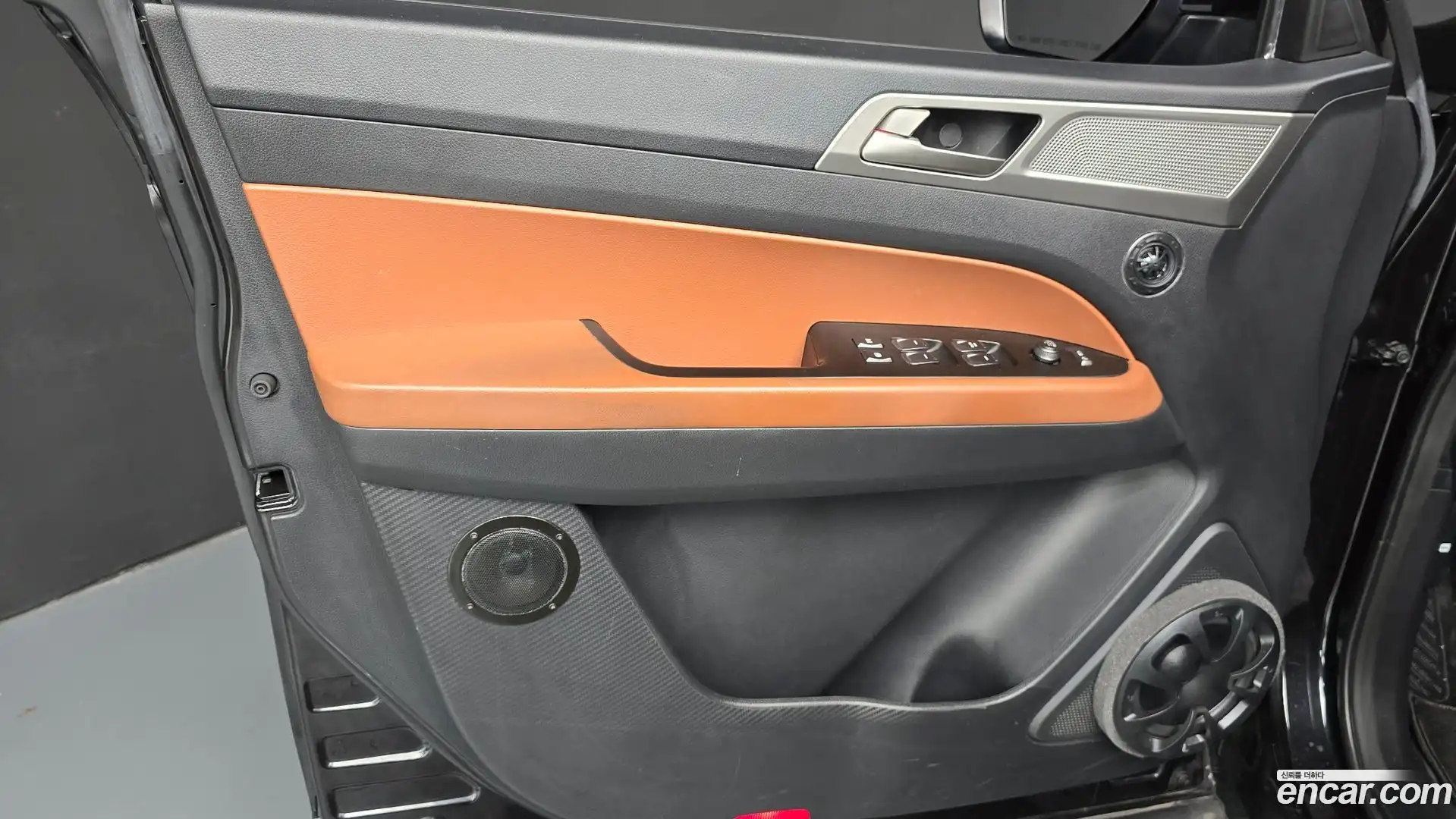 Rexton KG Mobility 2018.3-INNER-034