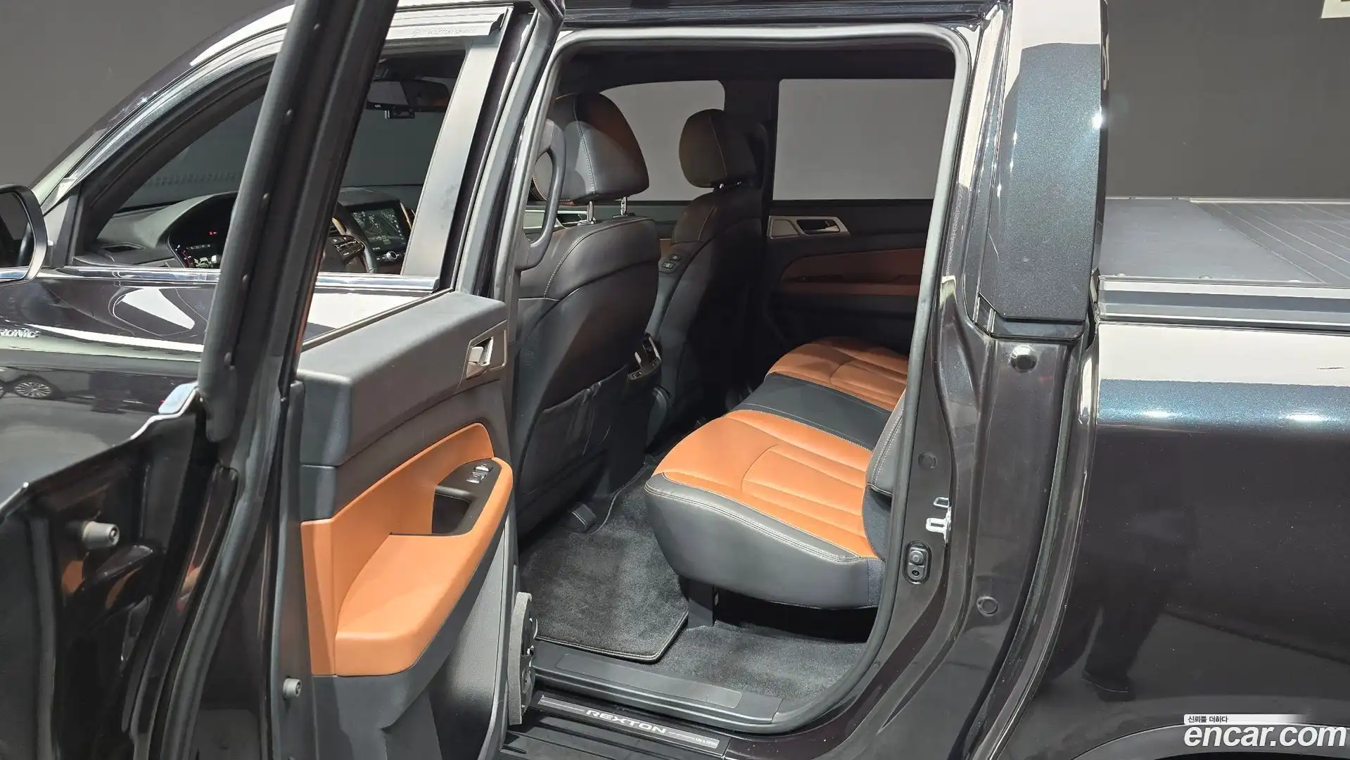 Rexton KG Mobility 2018.3-INNER-036