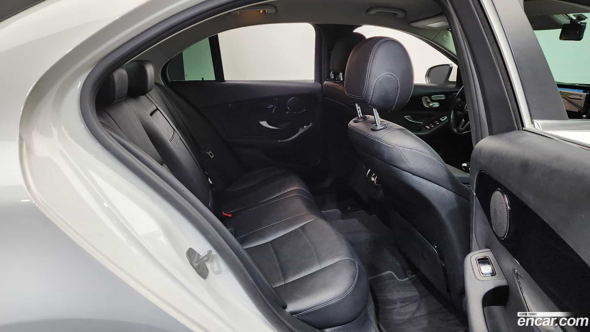 C-Class Mercedes-Benz 2019.8-OPTION-015