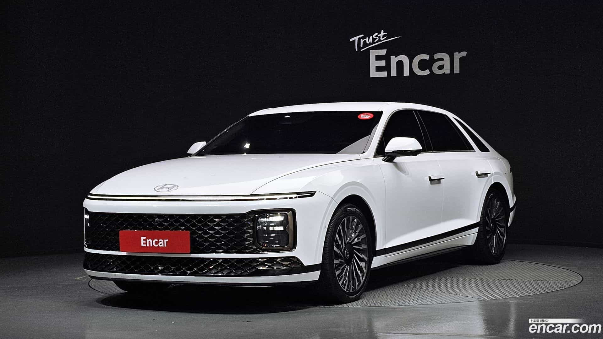 Grandeur Hyundai 2023.3-OUTER-001