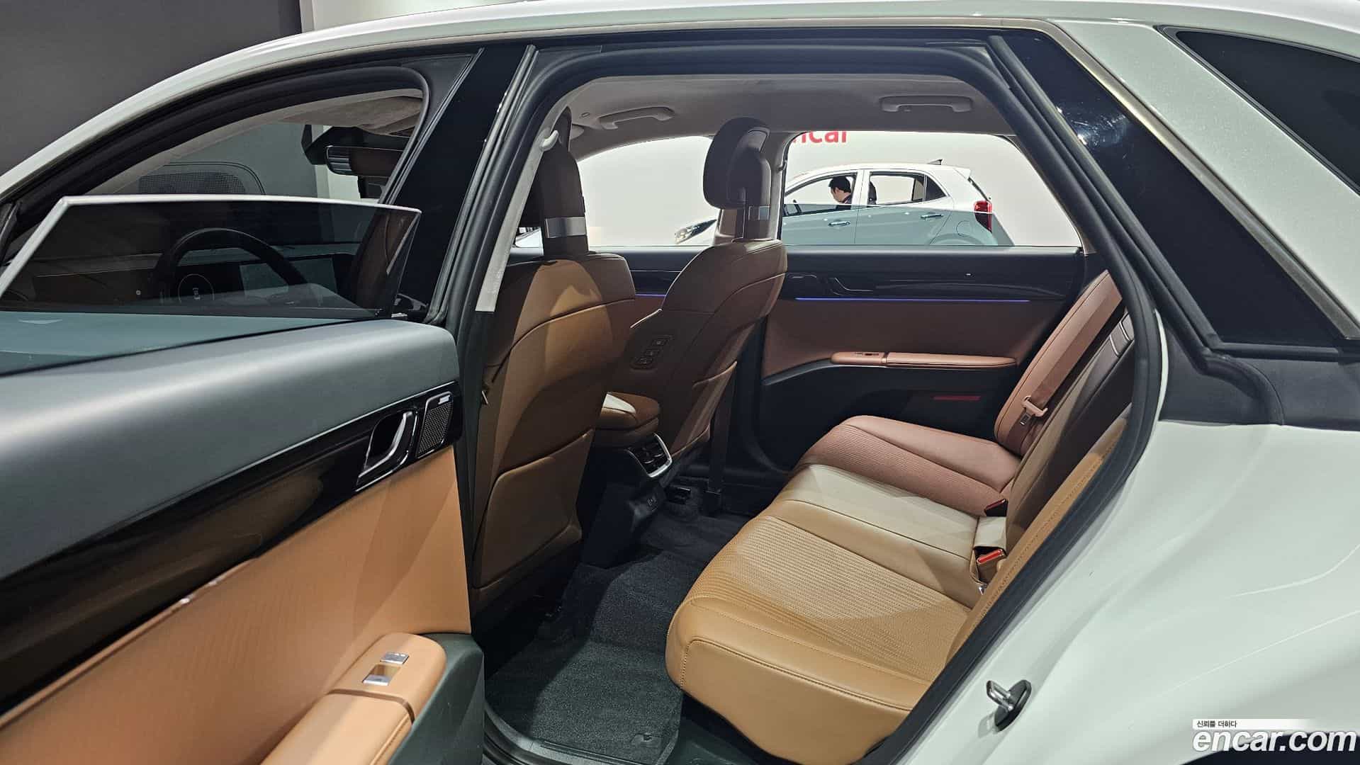 Grandeur Hyundai 2023.3-OPTION-015