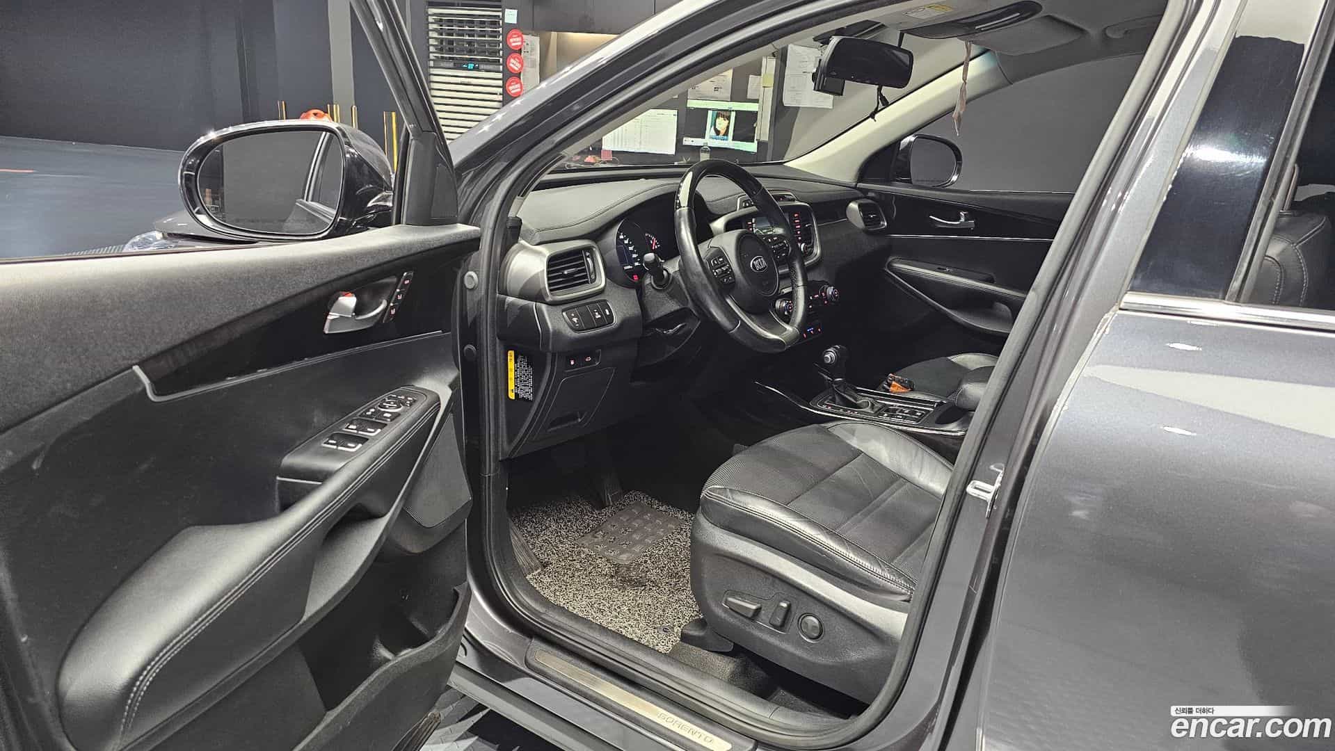 Sorento Kia 2015.1-INNER-010