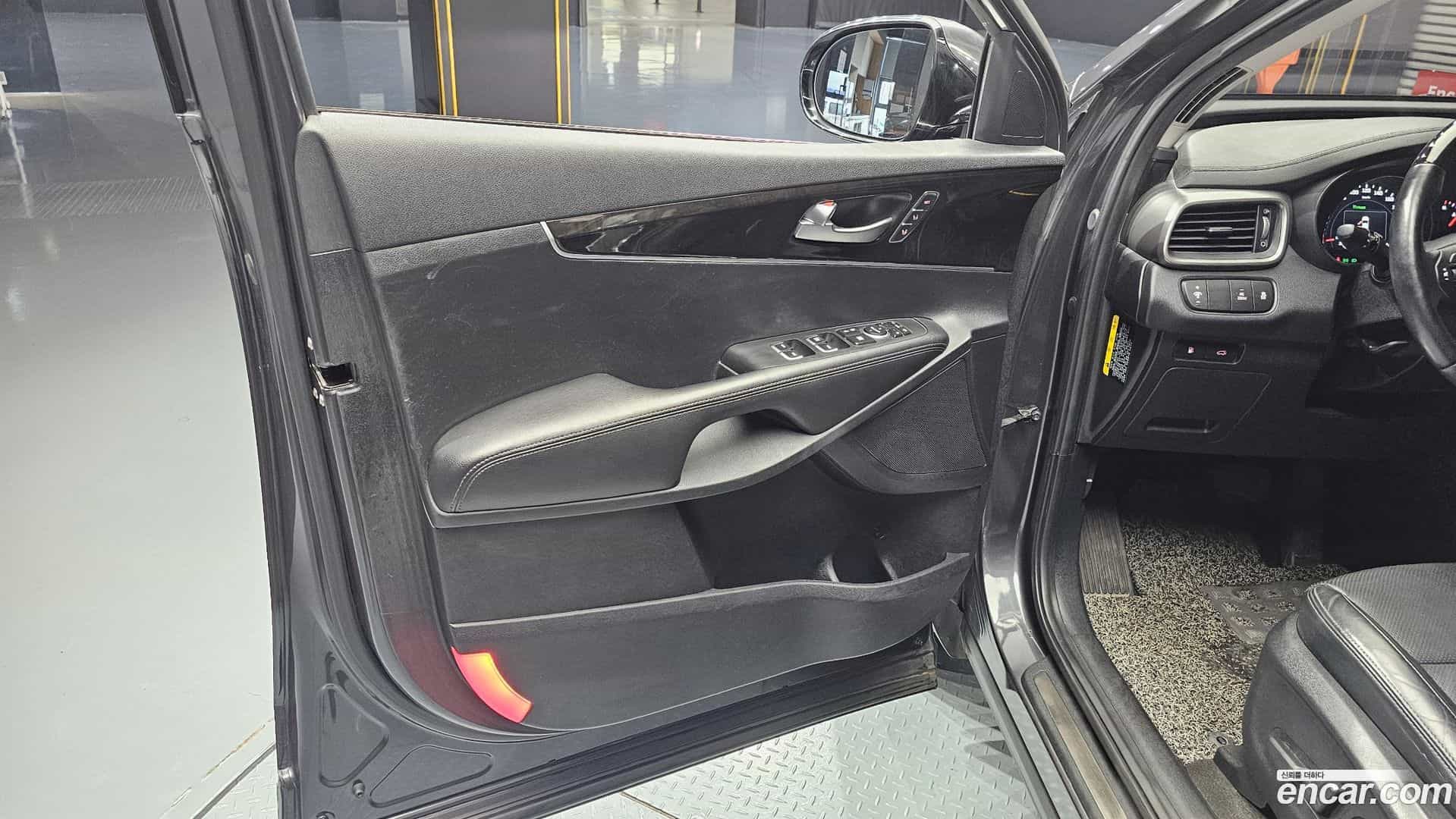 Sorento Kia 2015.1-INNER-034