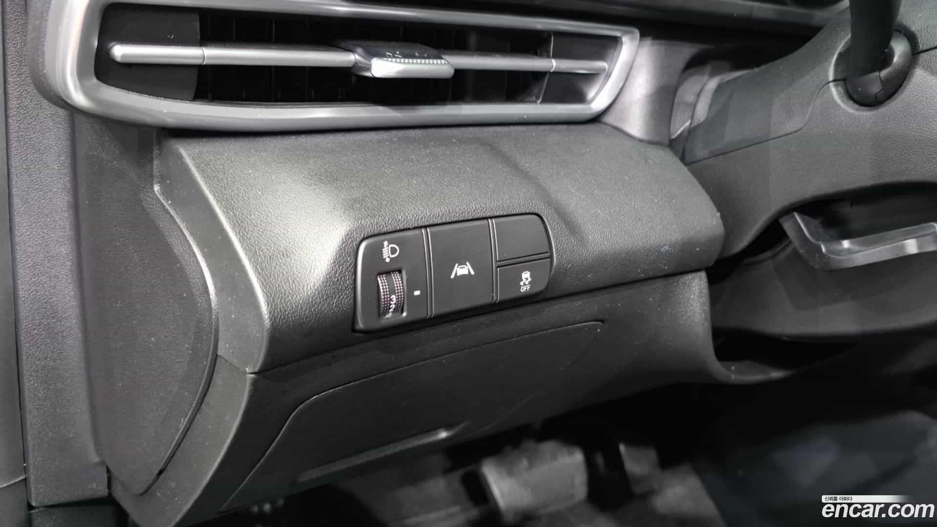 AVANTE Hyundai 2022.2-OPTION-018