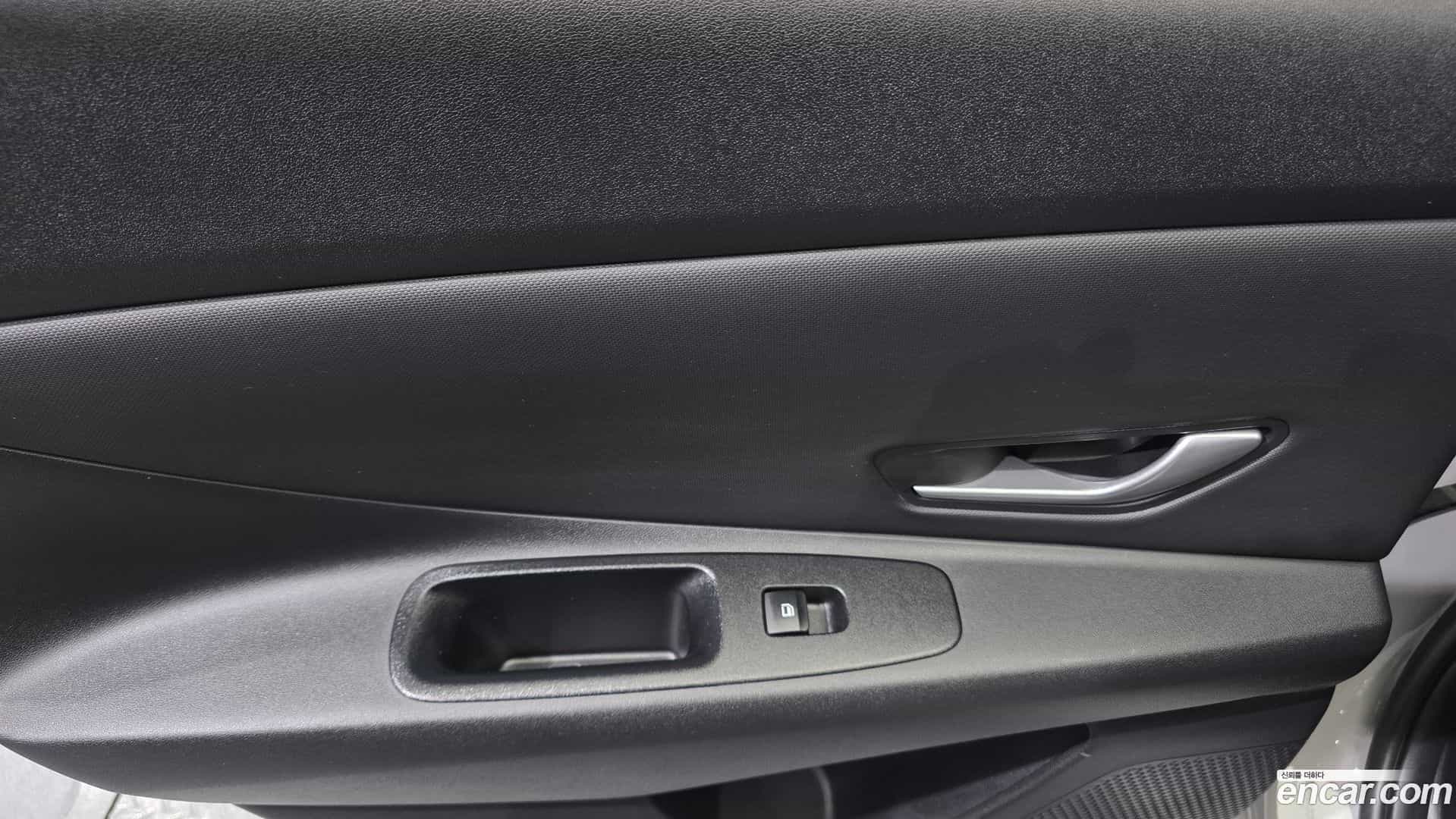 AVANTE Hyundai 2022.2-INNER-035