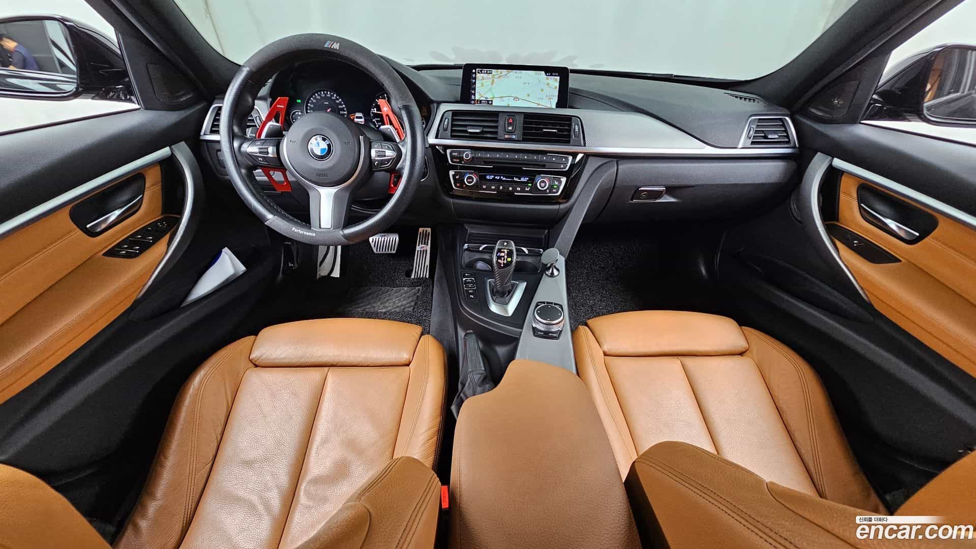 3-Series BMW 2018.0-INNER-007