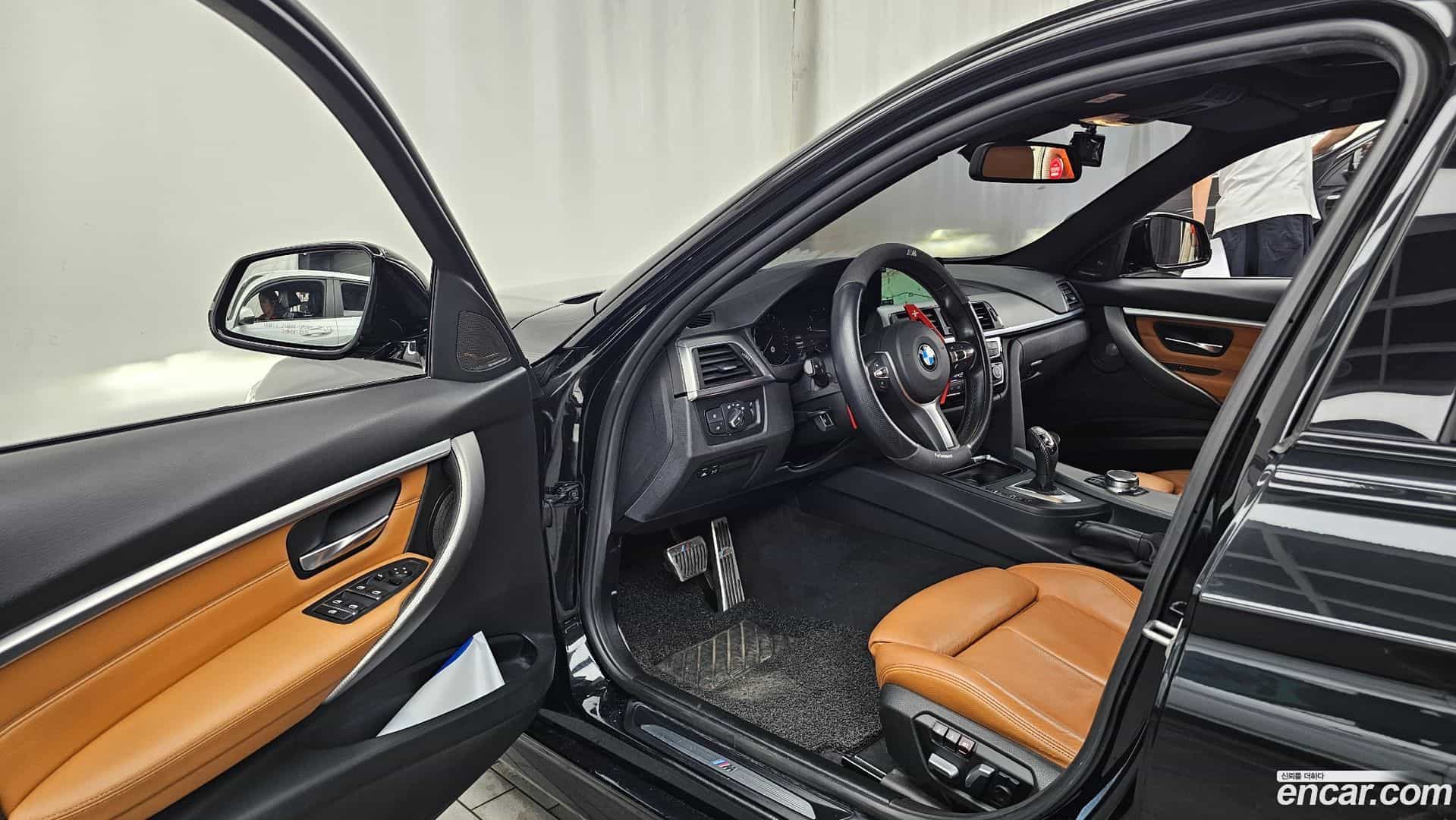 3-Series BMW 2018.0-INNER-010