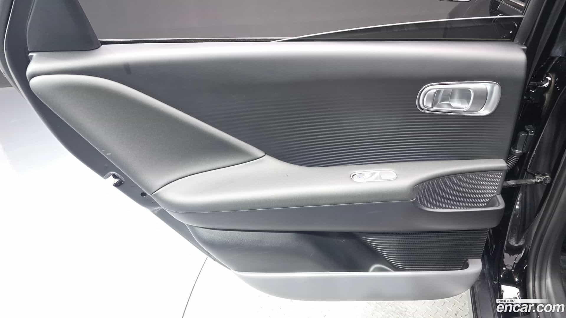 Ioniq6 Hyundai 2022.11-INNER-035