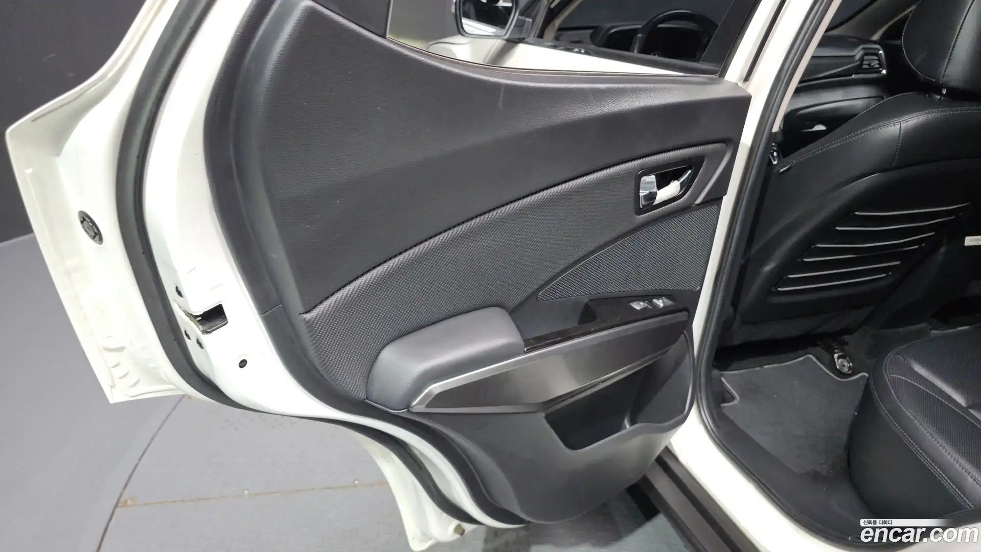 TIBOLI KG Mobility 2022.4-INNER-035