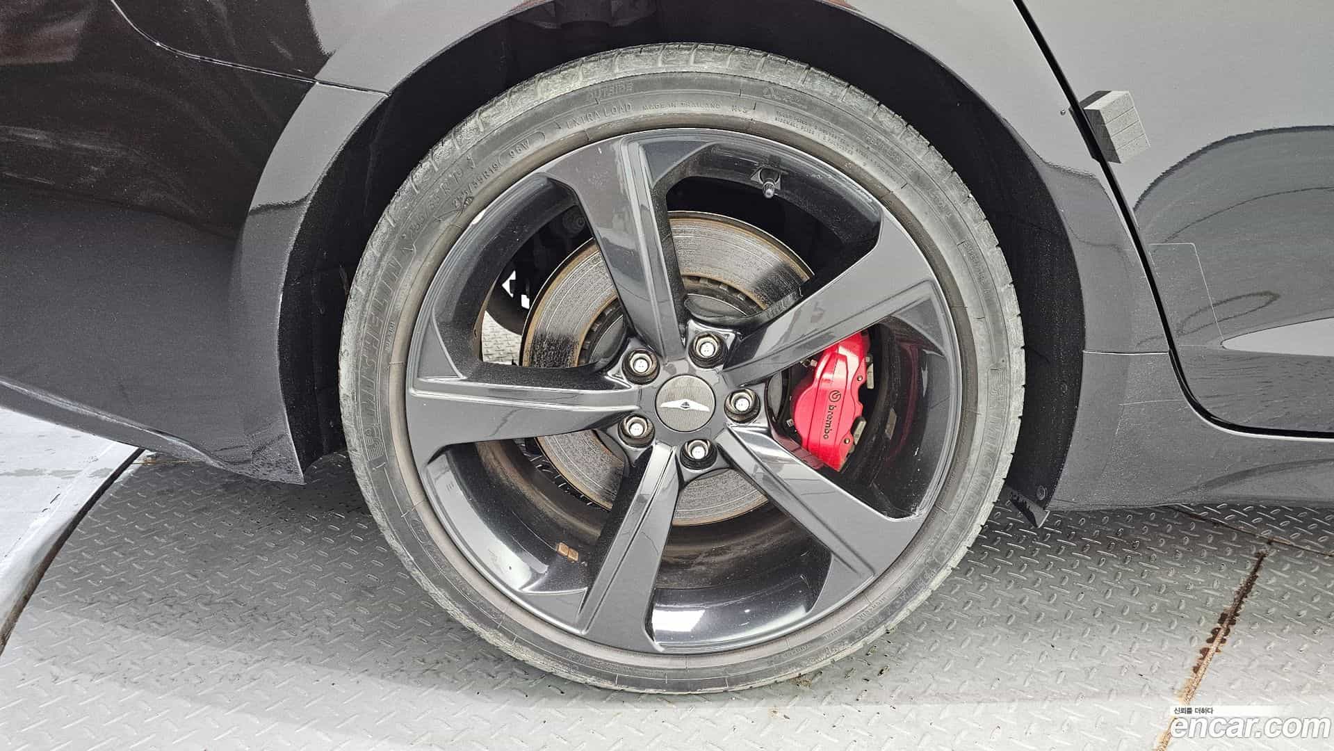 G70 Genesis 2019.0-OUTER-005