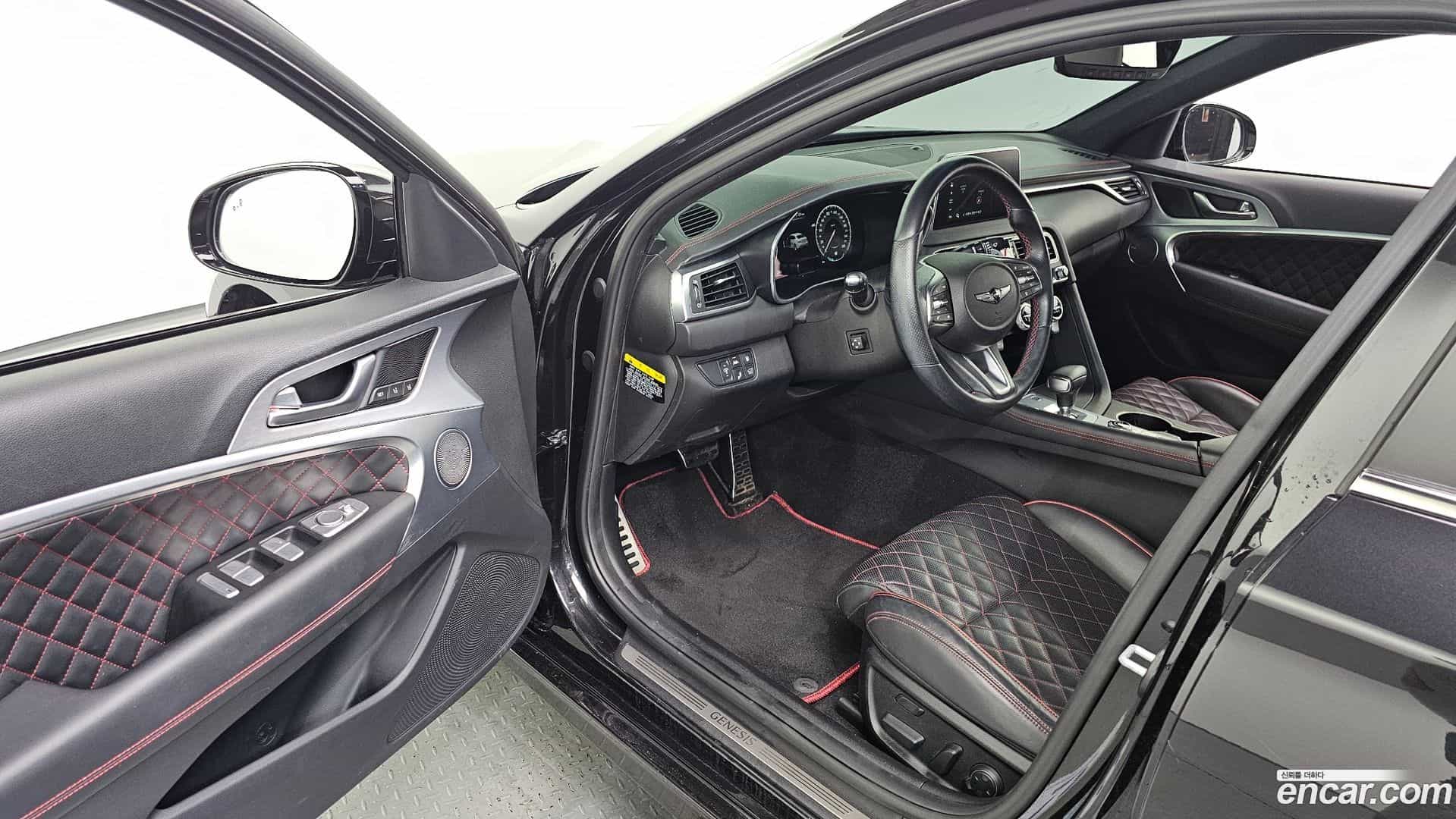 G70 Genesis 2019.0-INNER-010