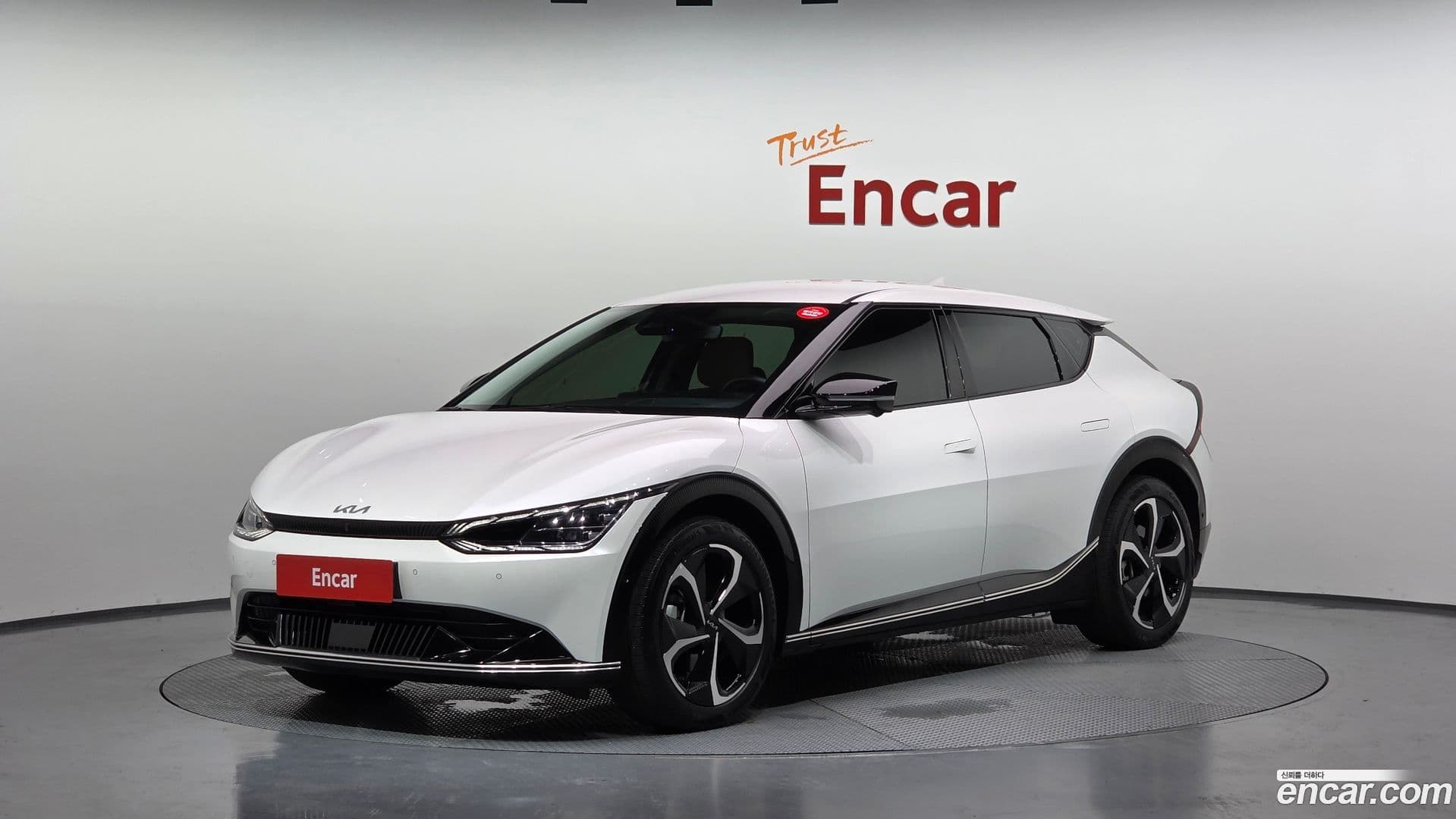 Main__Slider__Photo:EV6 Kia 2022.11-0