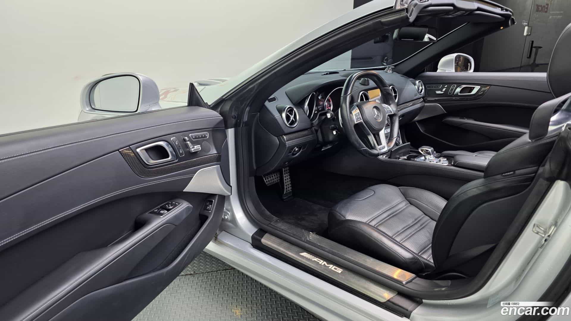 SL-Class Mercedes-Benz 2014.9-INNER-010