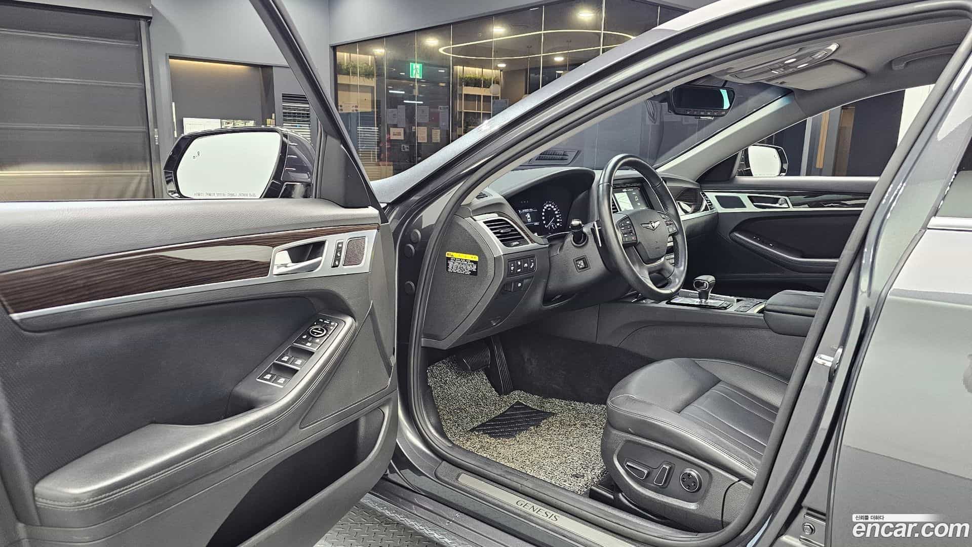 G80 Genesis 2020.3-INNER-010