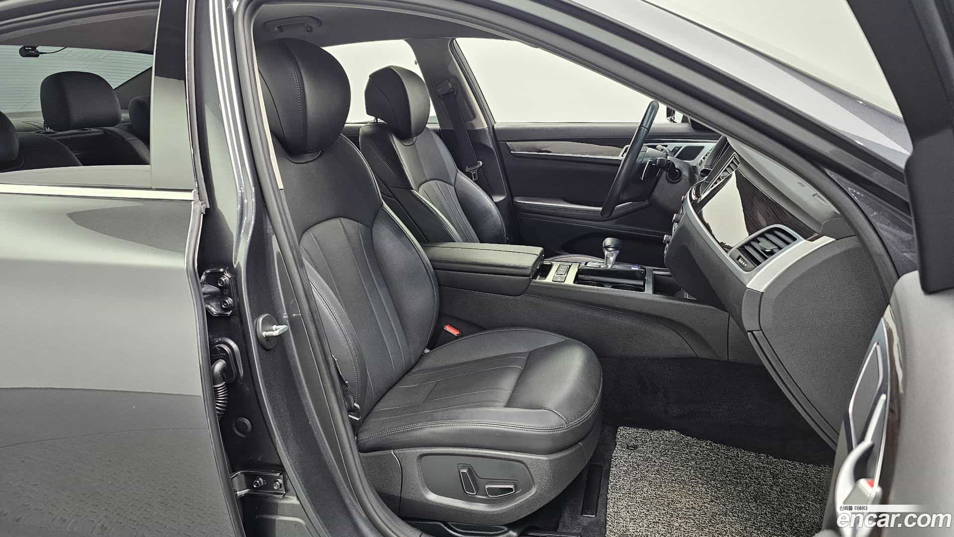G80 Genesis 2020.3-INNER-036