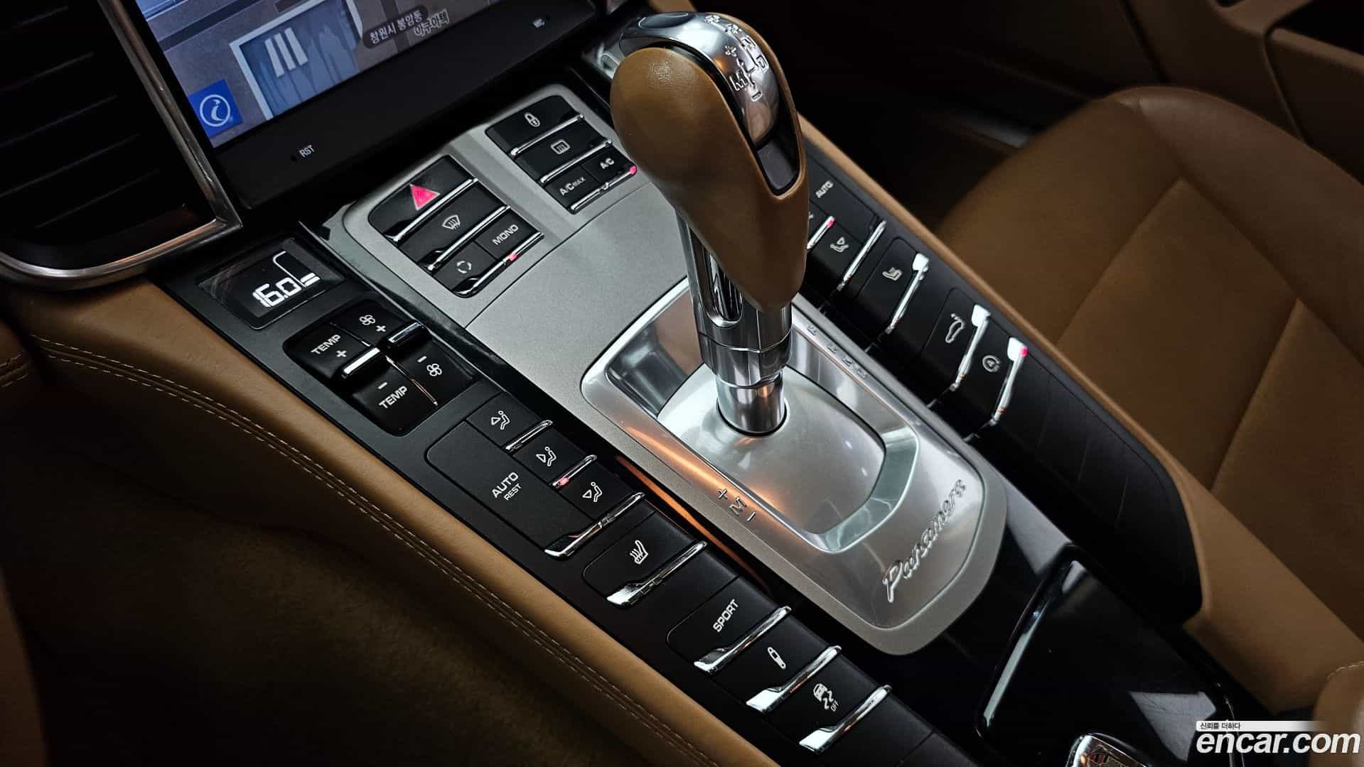 Panamera Porsche 2012.3-INNER-009