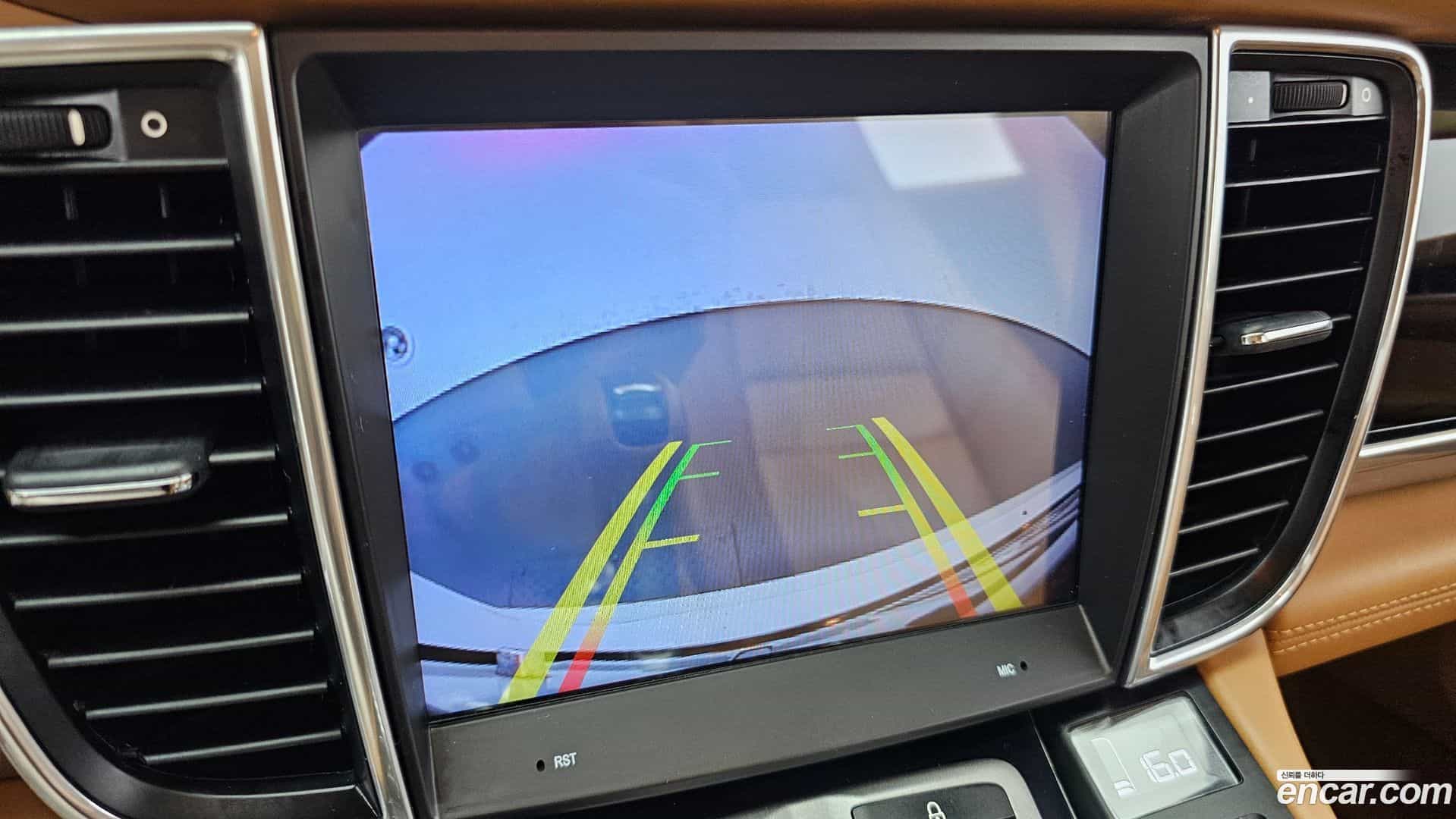 Panamera Porsche 2012.3-OPTION-019
