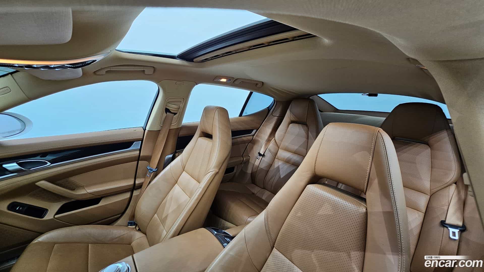 Panamera Porsche 2012.3-OPTION-023