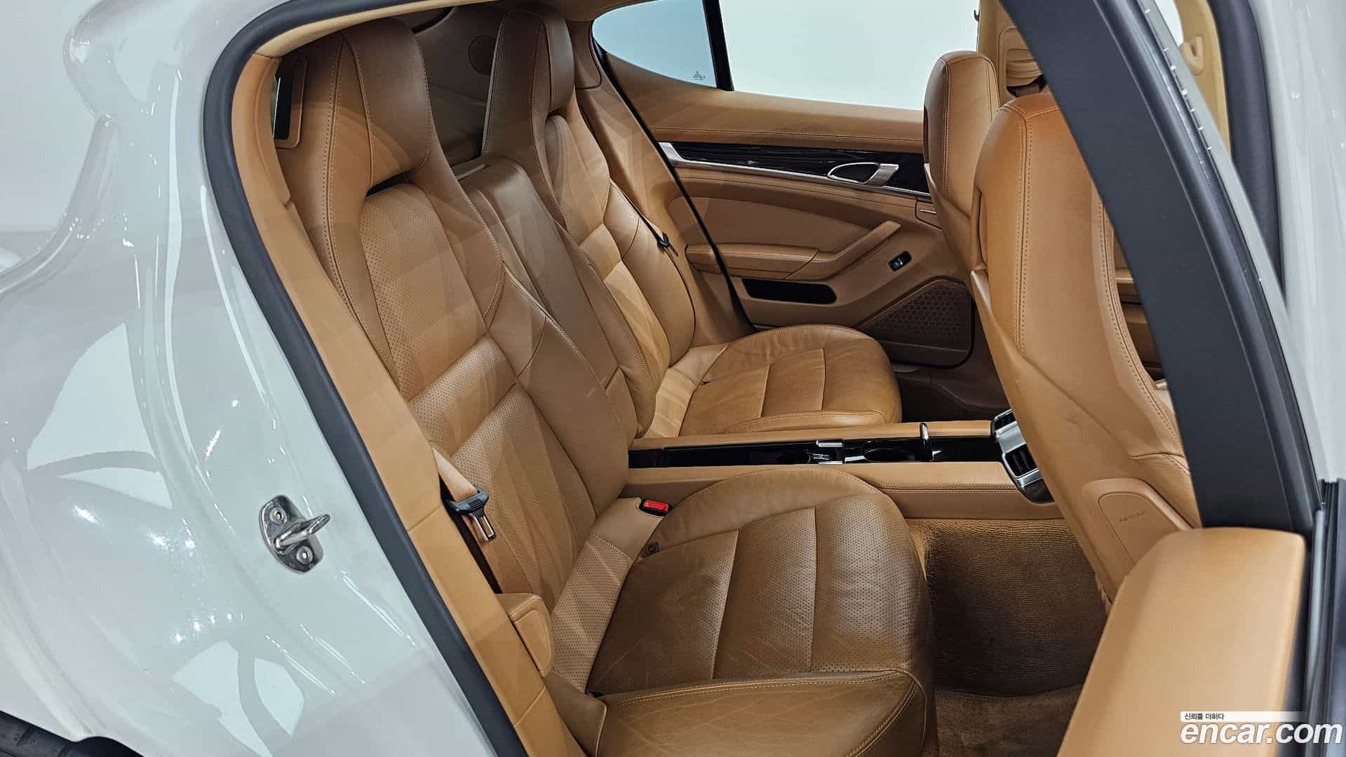 Panamera Porsche 2012.3-INNER-036
