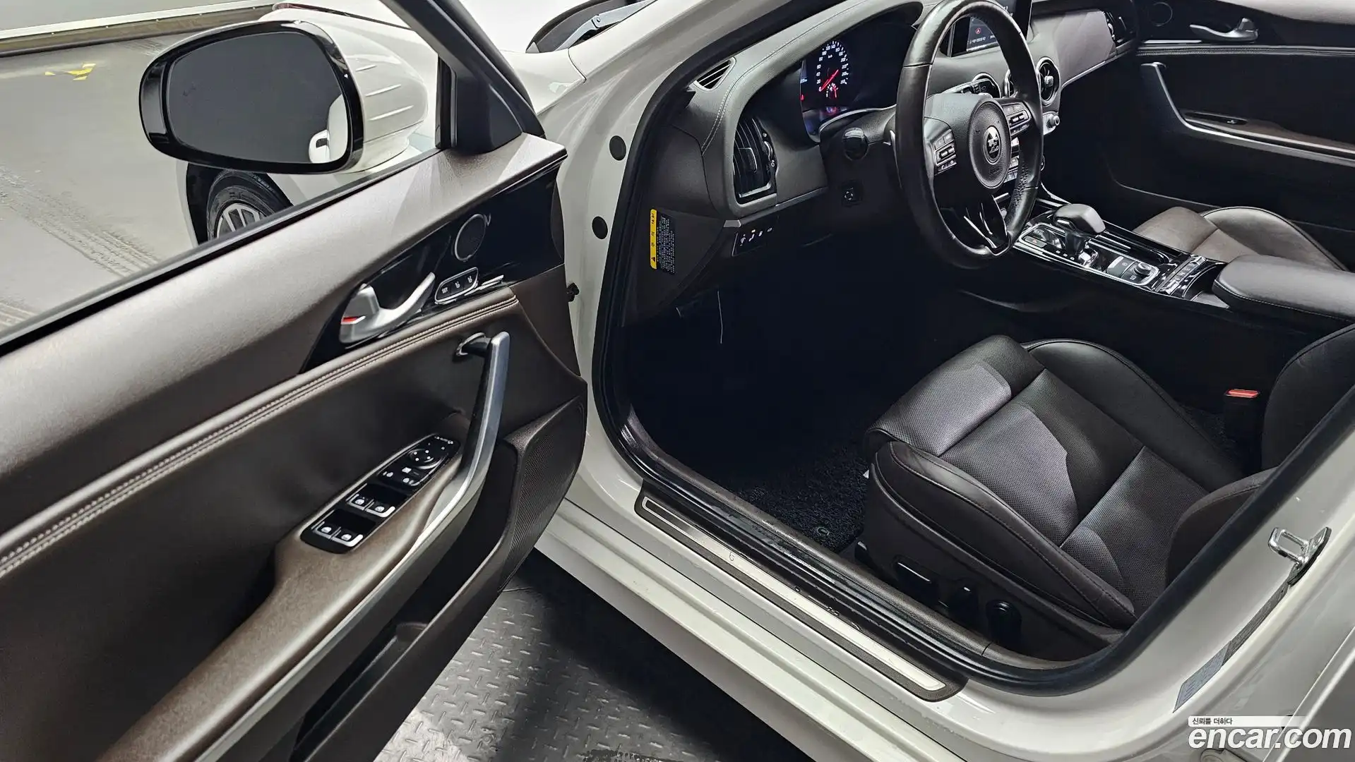 Stinger Kia 2017.5-INNER-010