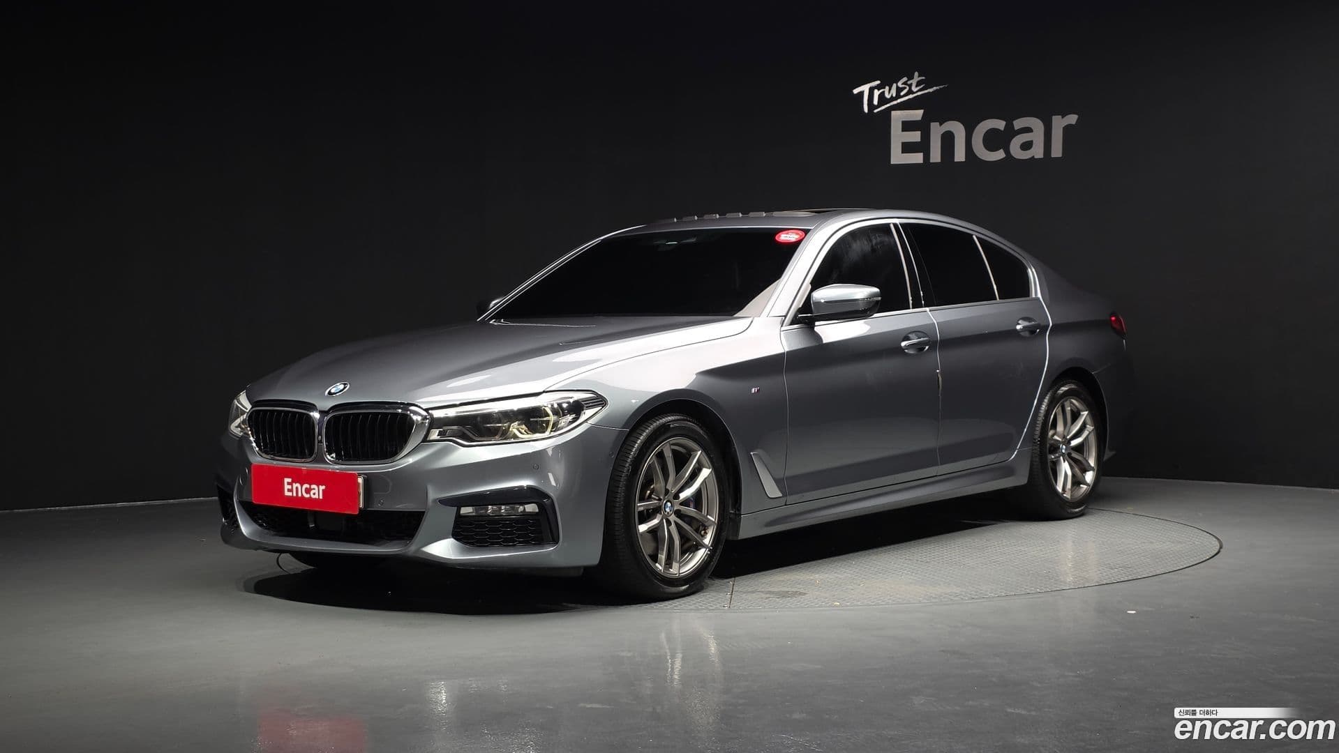 Main__Slider__Photo:5-Series BMW 2017.10-0