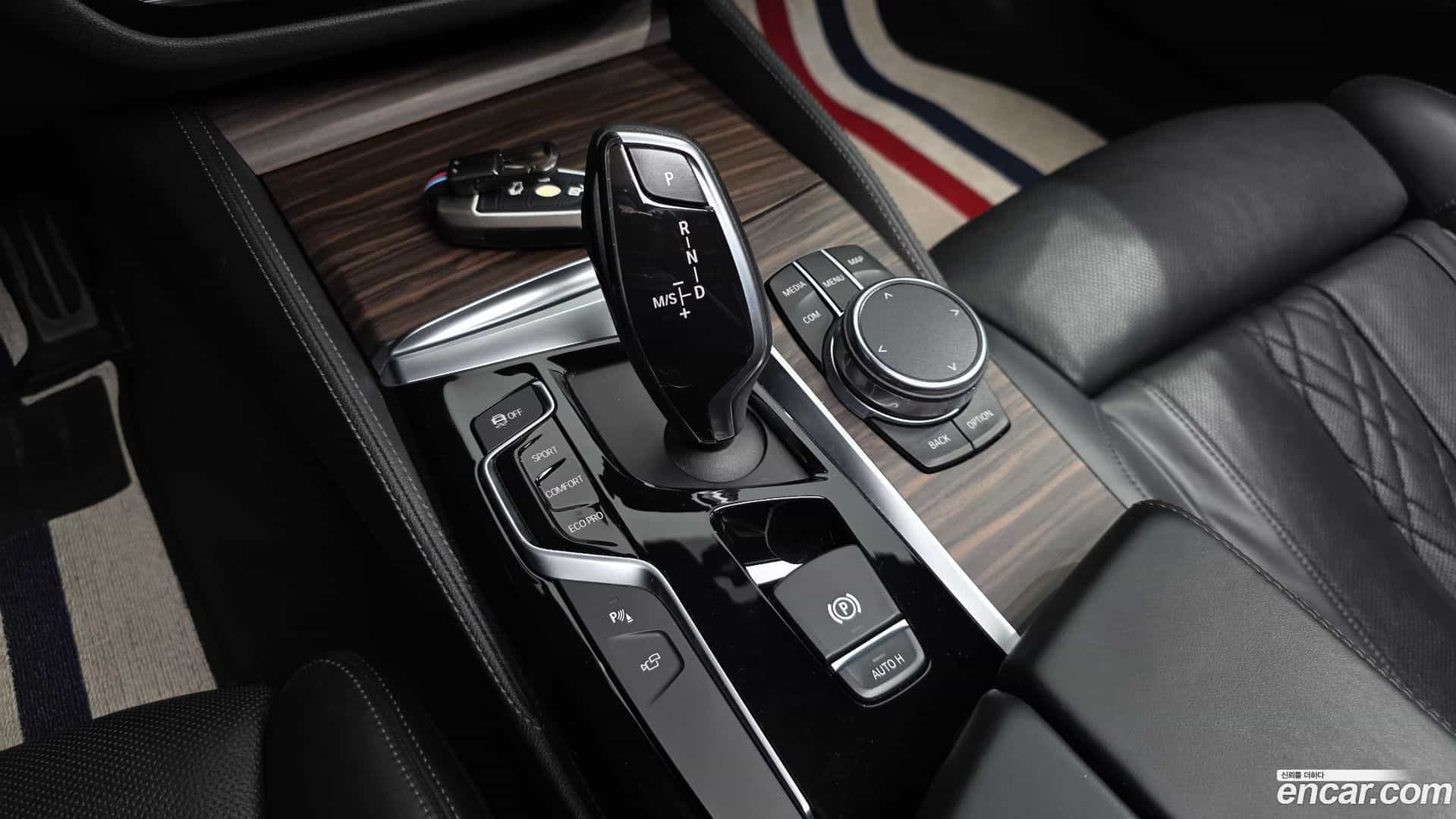 5-Series BMW 2017.10-INNER-009