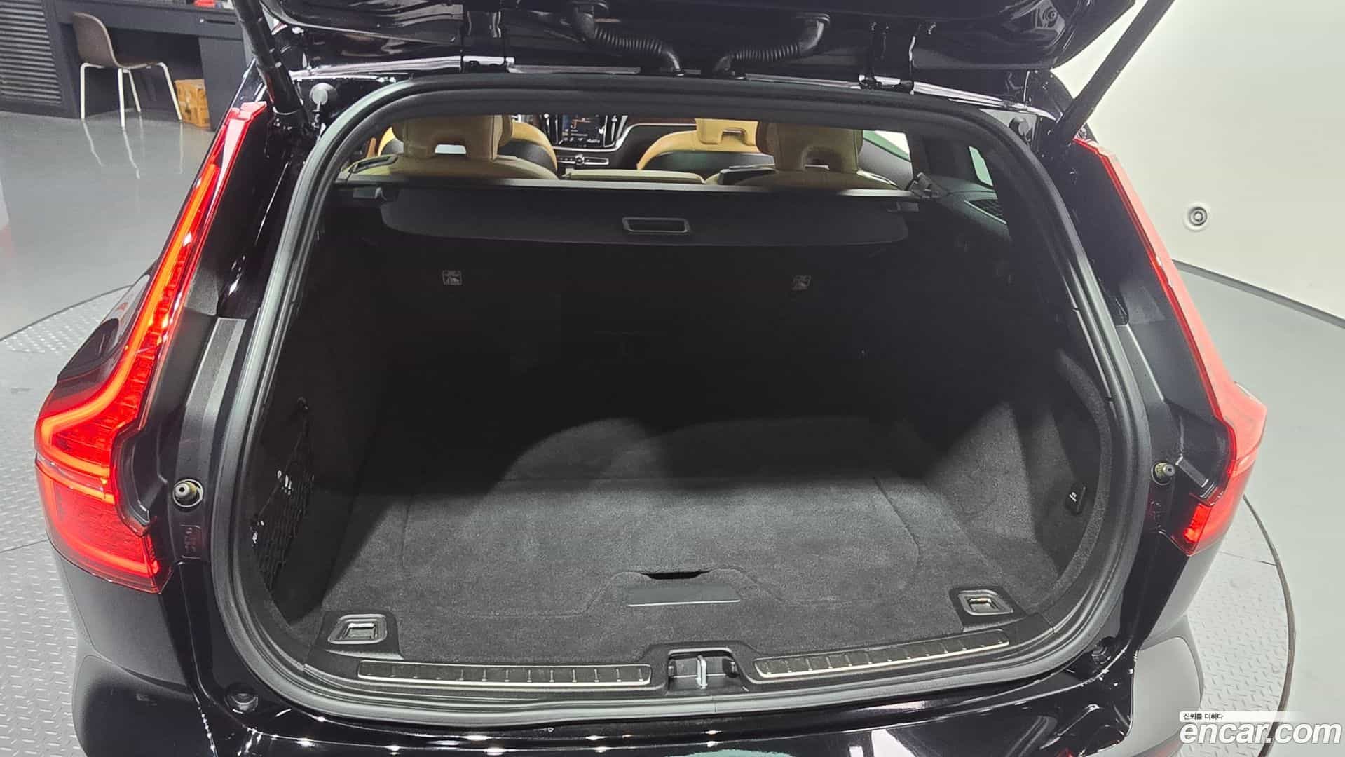V60 Volvo 2020.8-OPTION-042