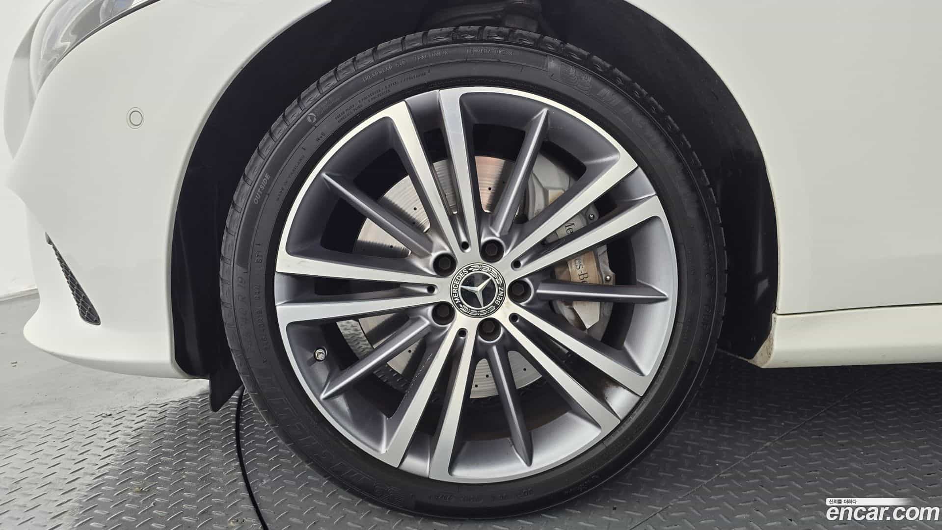 CLS-Class Mercedes-Benz 2019.10-OUTER-005