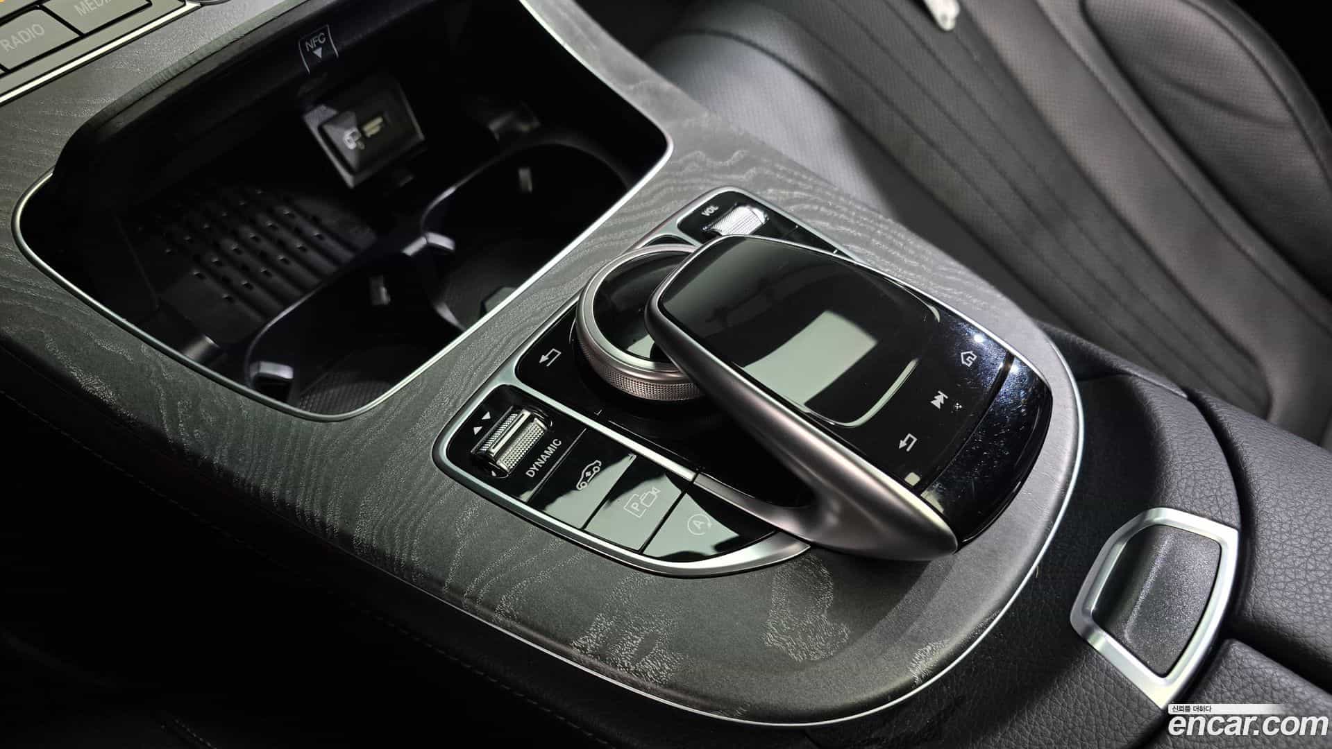 CLS-Class Mercedes-Benz 2019.10-OPTION-023