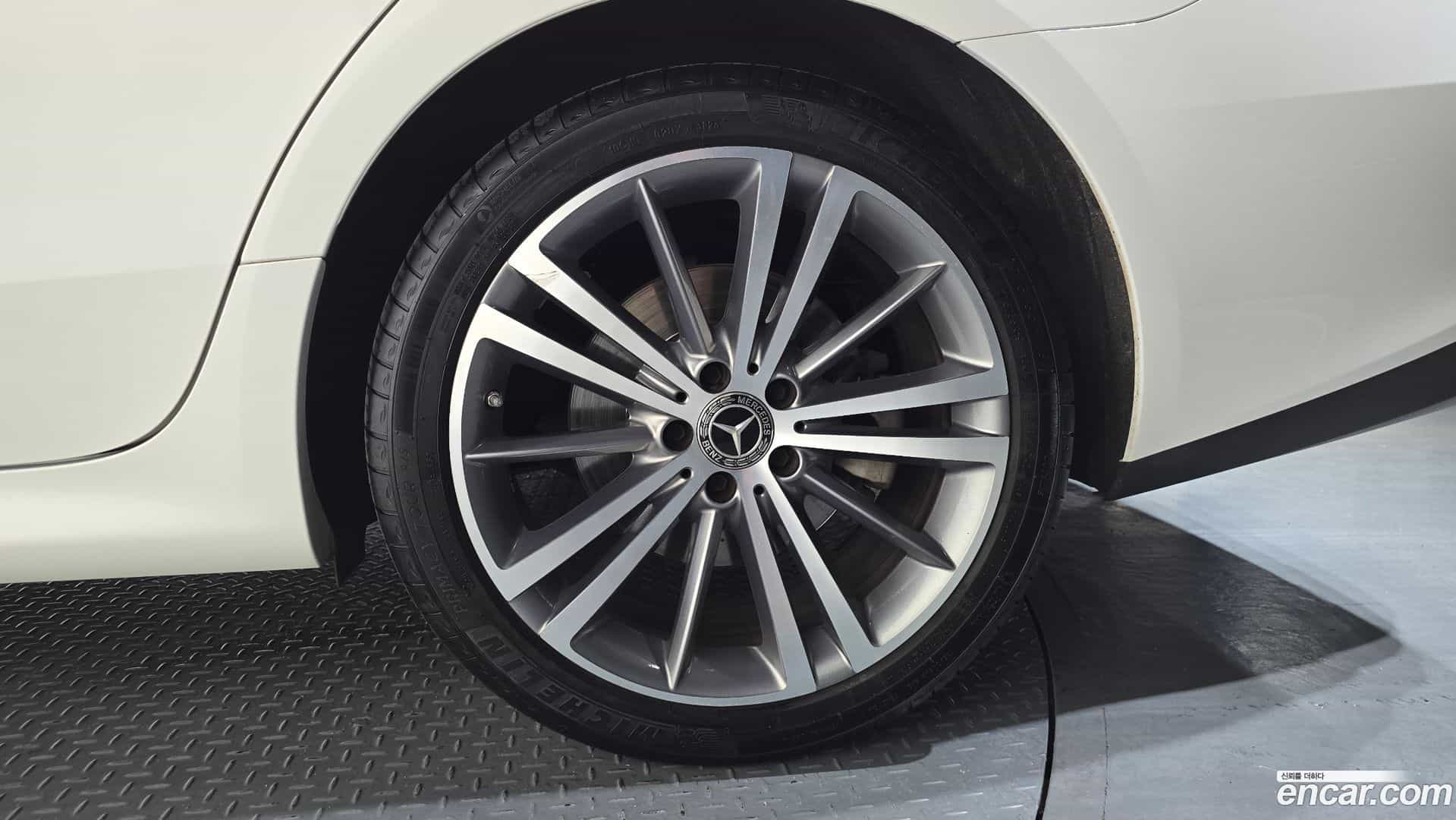 CLS-Class Mercedes-Benz 2019.10-OUTER-031