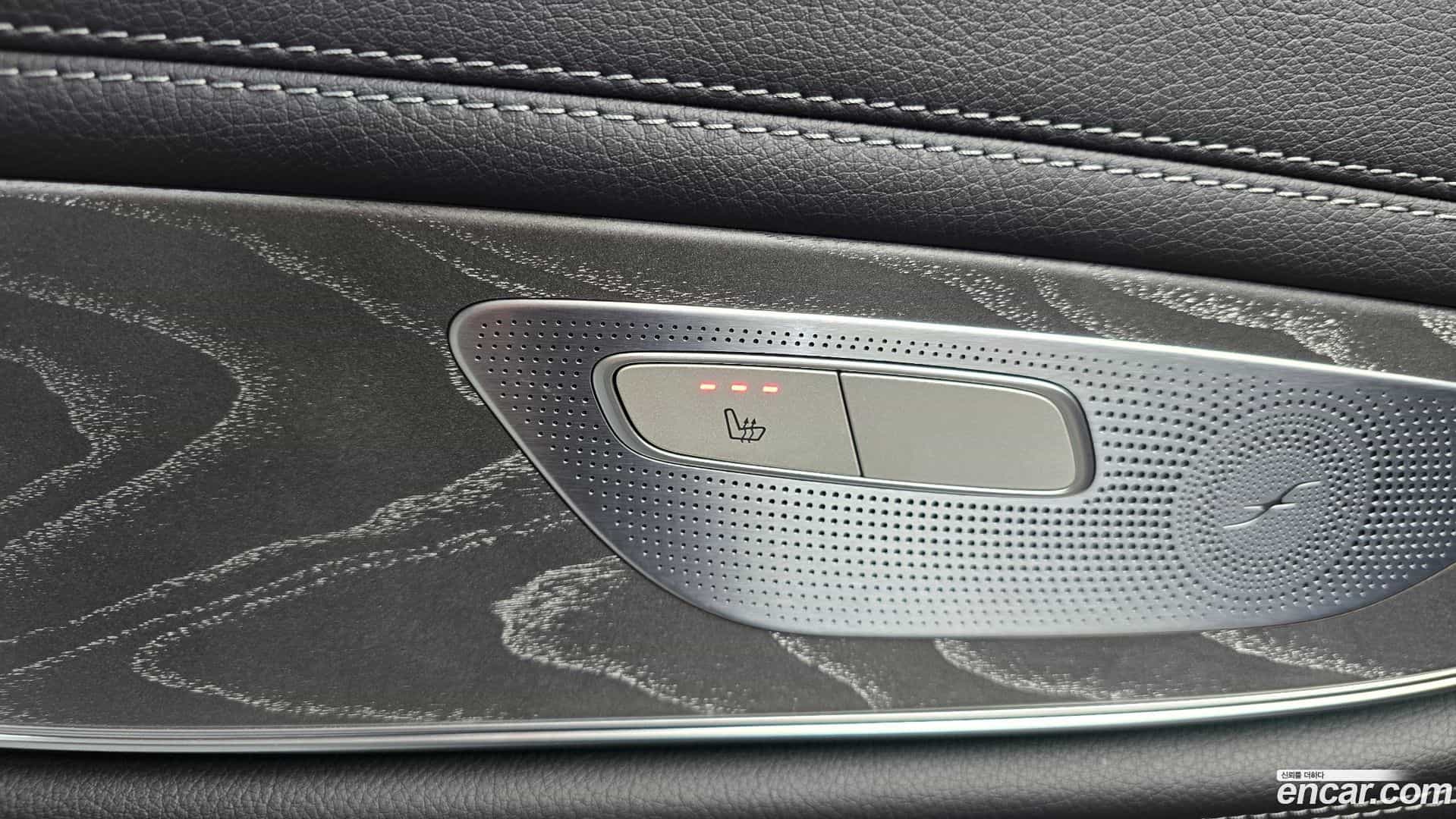 CLS-Class Mercedes-Benz 2019.10-OPTION-042
