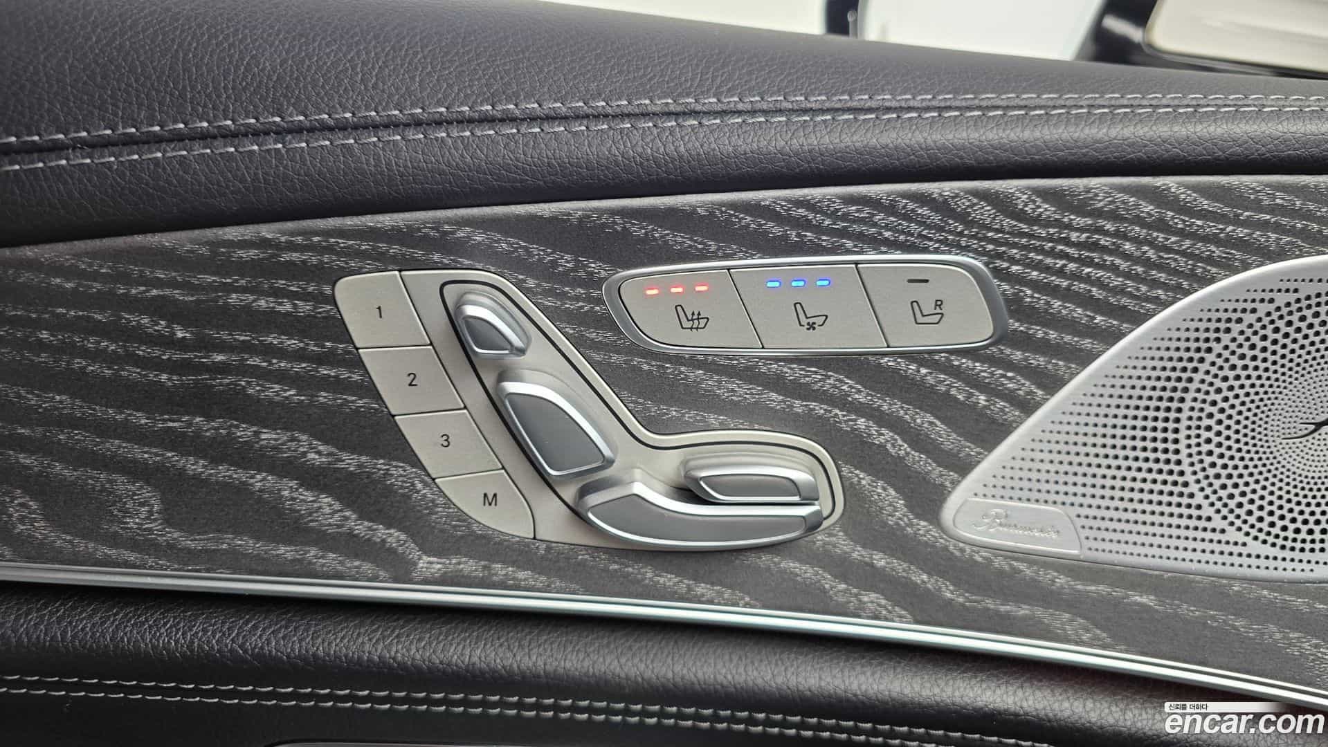 CLS-Class Mercedes-Benz 2019.10-OPTION-043