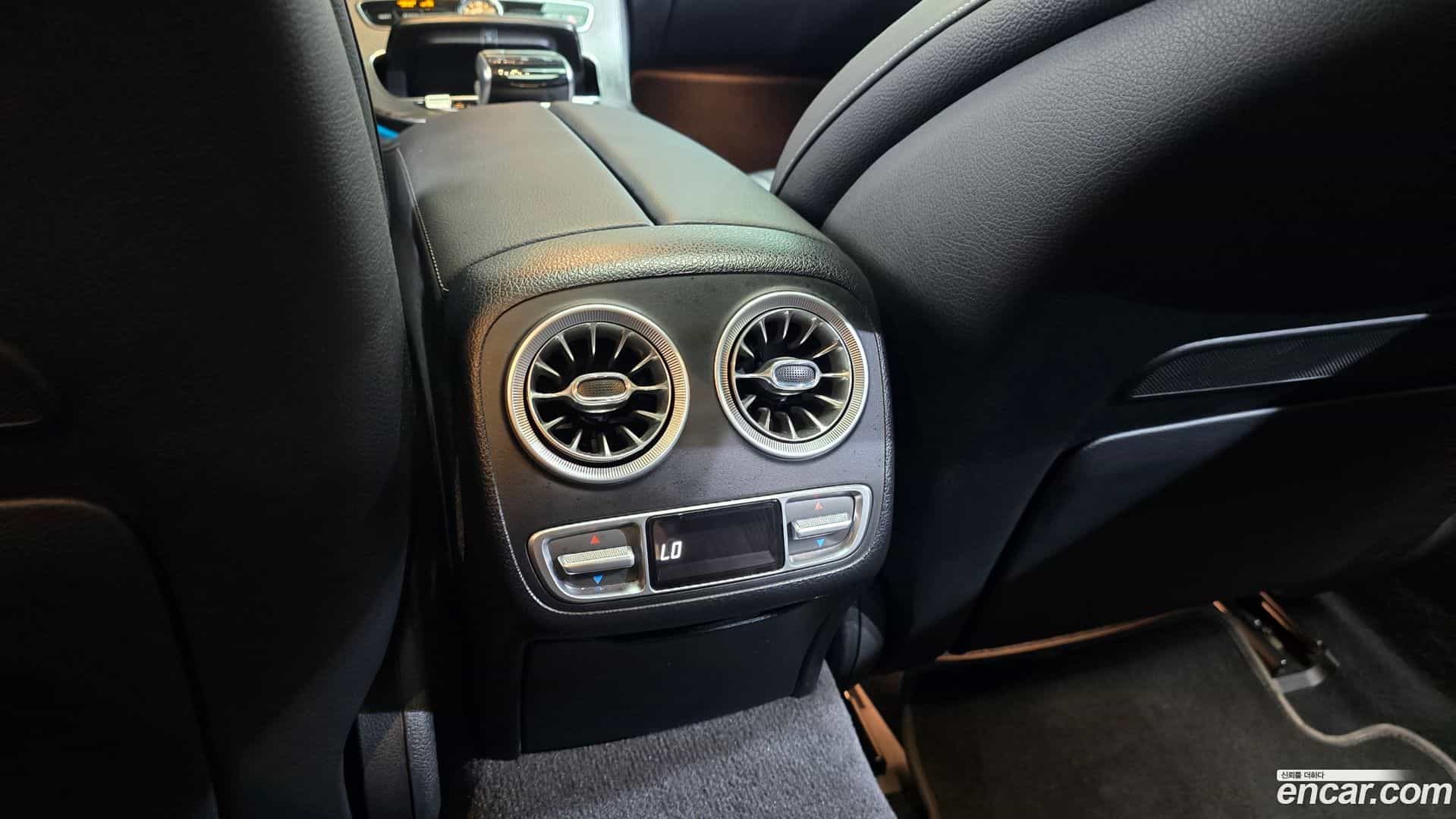 CLS-Class Mercedes-Benz 2019.10-OPTION-046