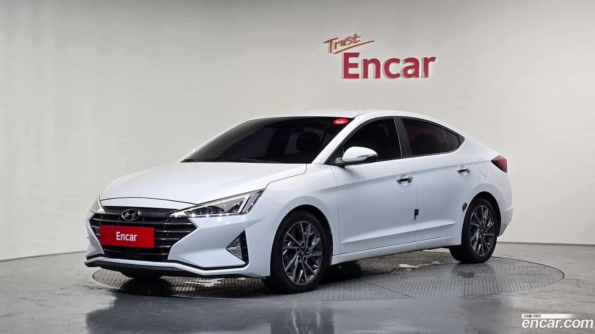 AVANTE Hyundai 2019.0-OUTER-001