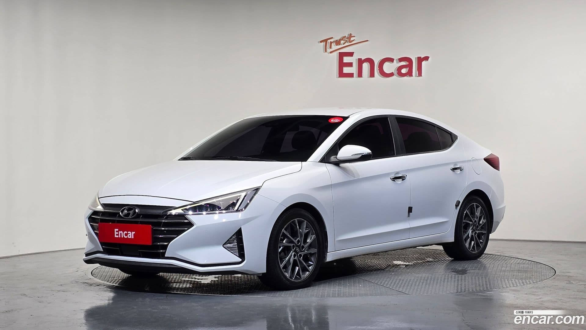 Main__Slider__Photo:AVANTE Hyundai 2019.0-0