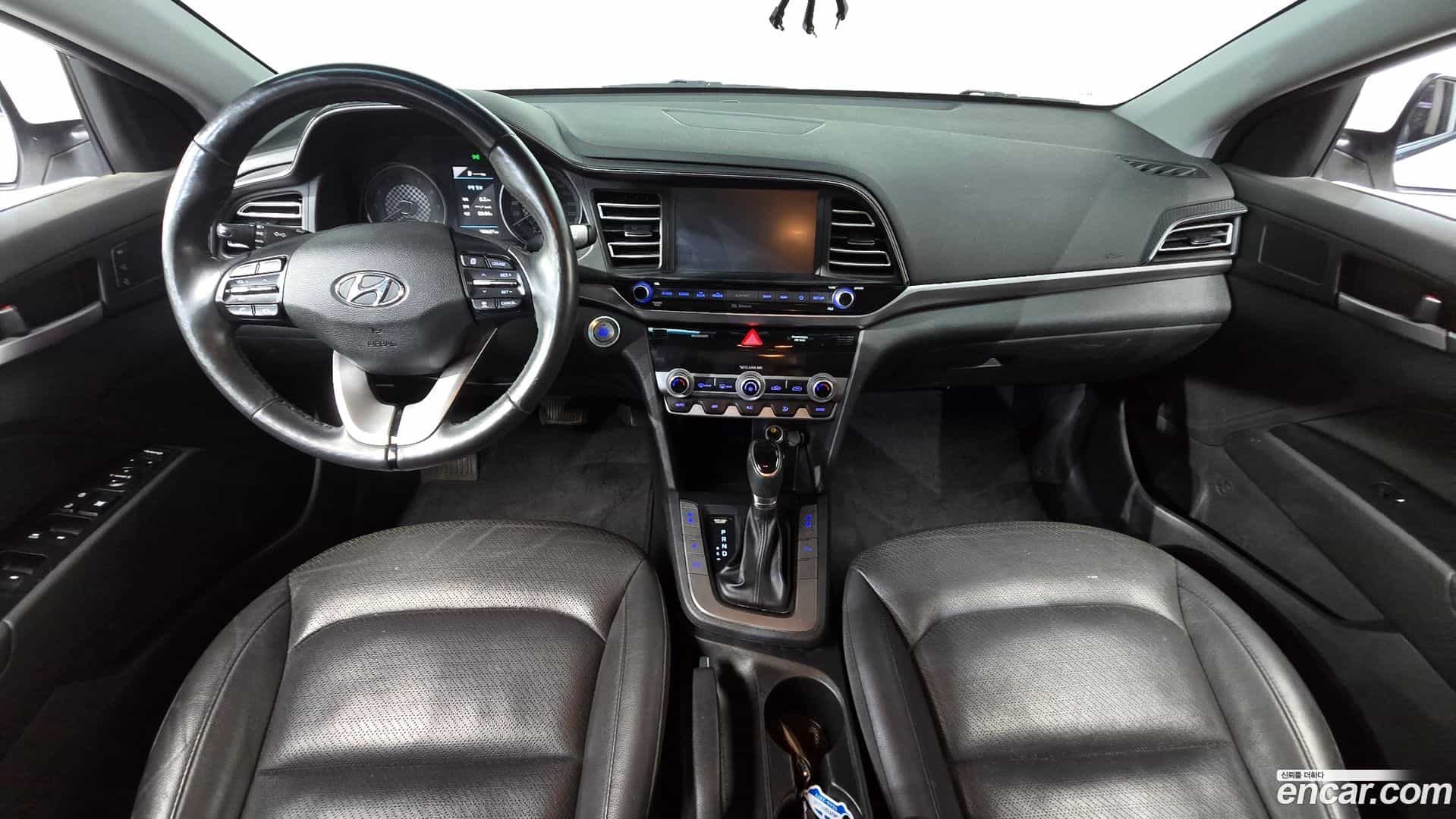 AVANTE Hyundai 2019.0-INNER-007